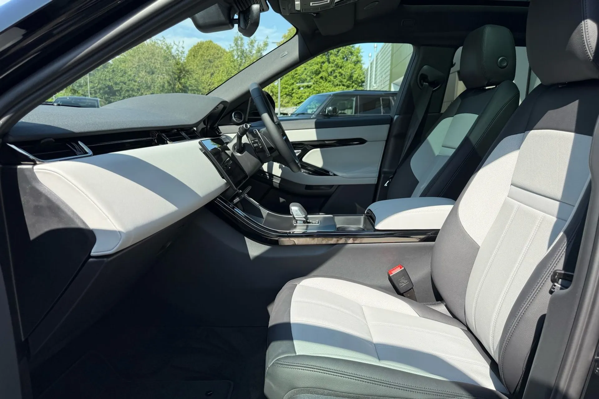 LAND ROVER RANGE ROVER EVOQUE thumbnail image number 10