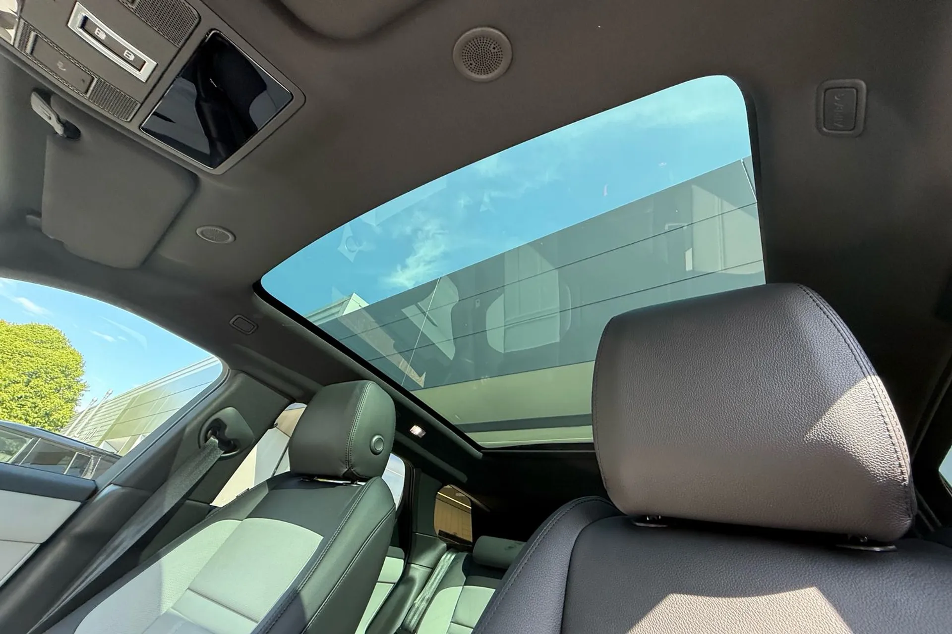 LAND ROVER RANGE ROVER EVOQUE thumbnail image number 5