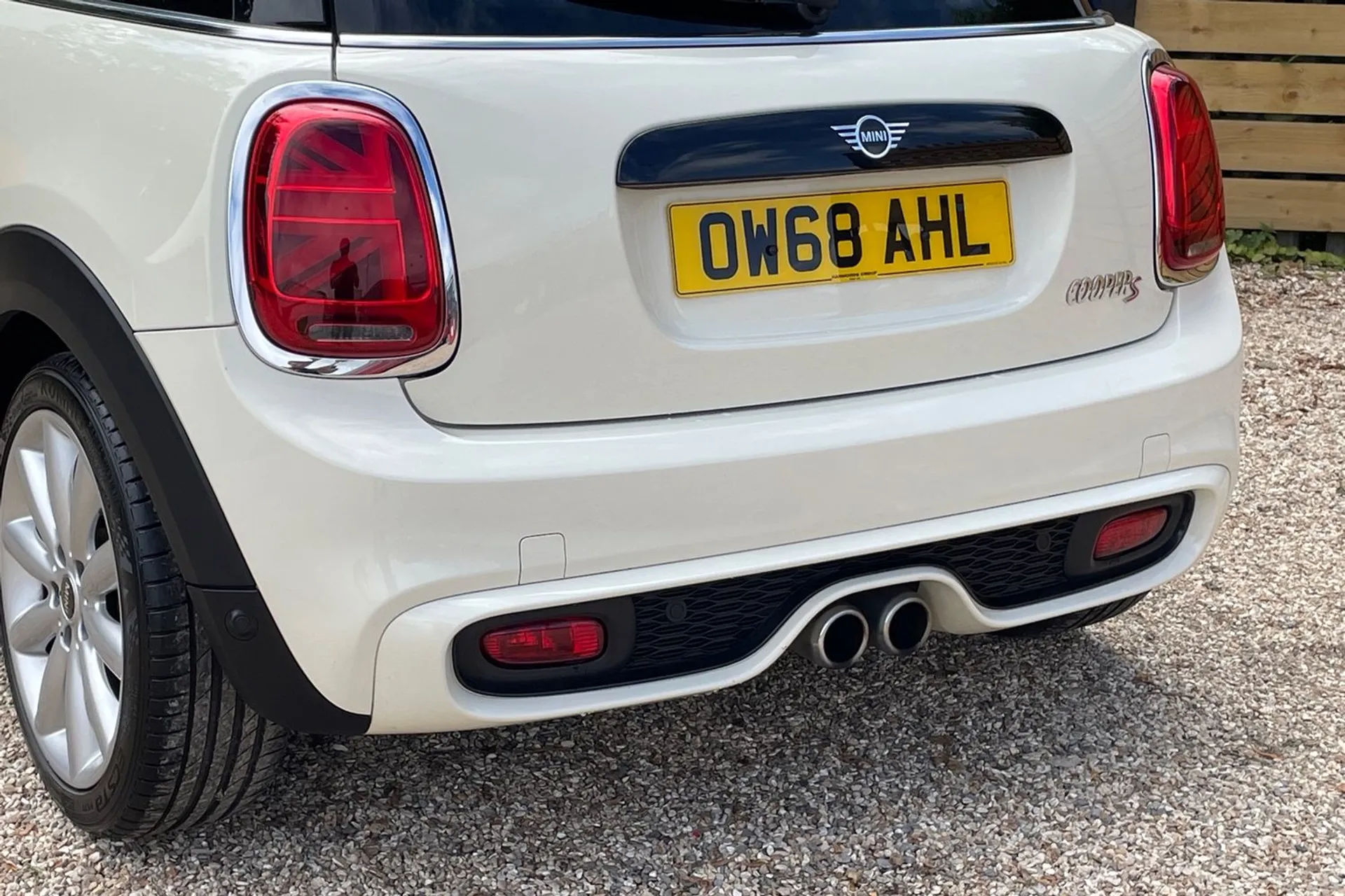 MINI HATCHBACK thumbnail image number 18