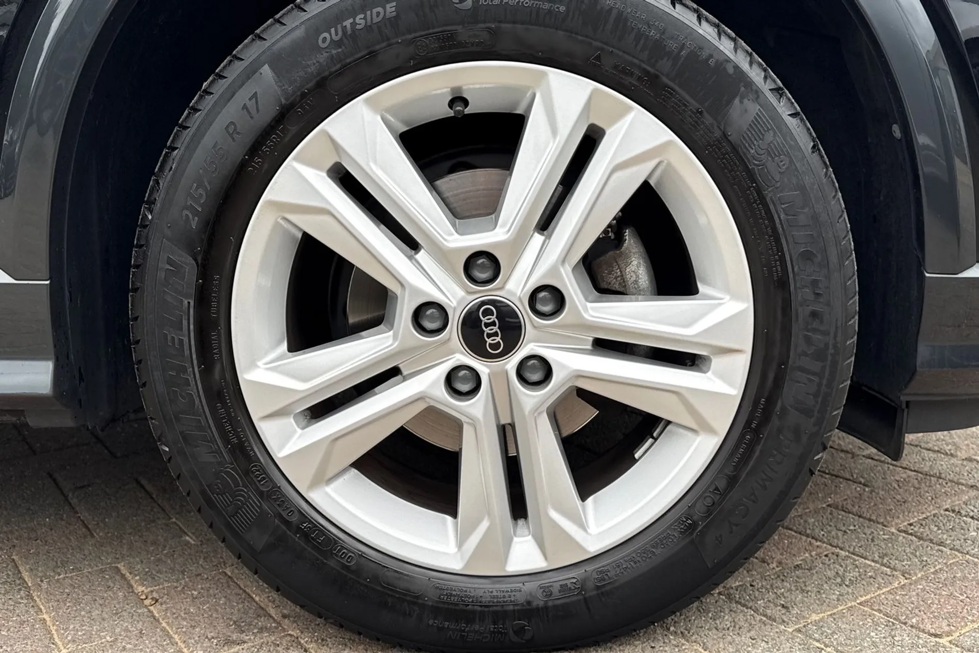 Audi Q2 thumbnail image number 8