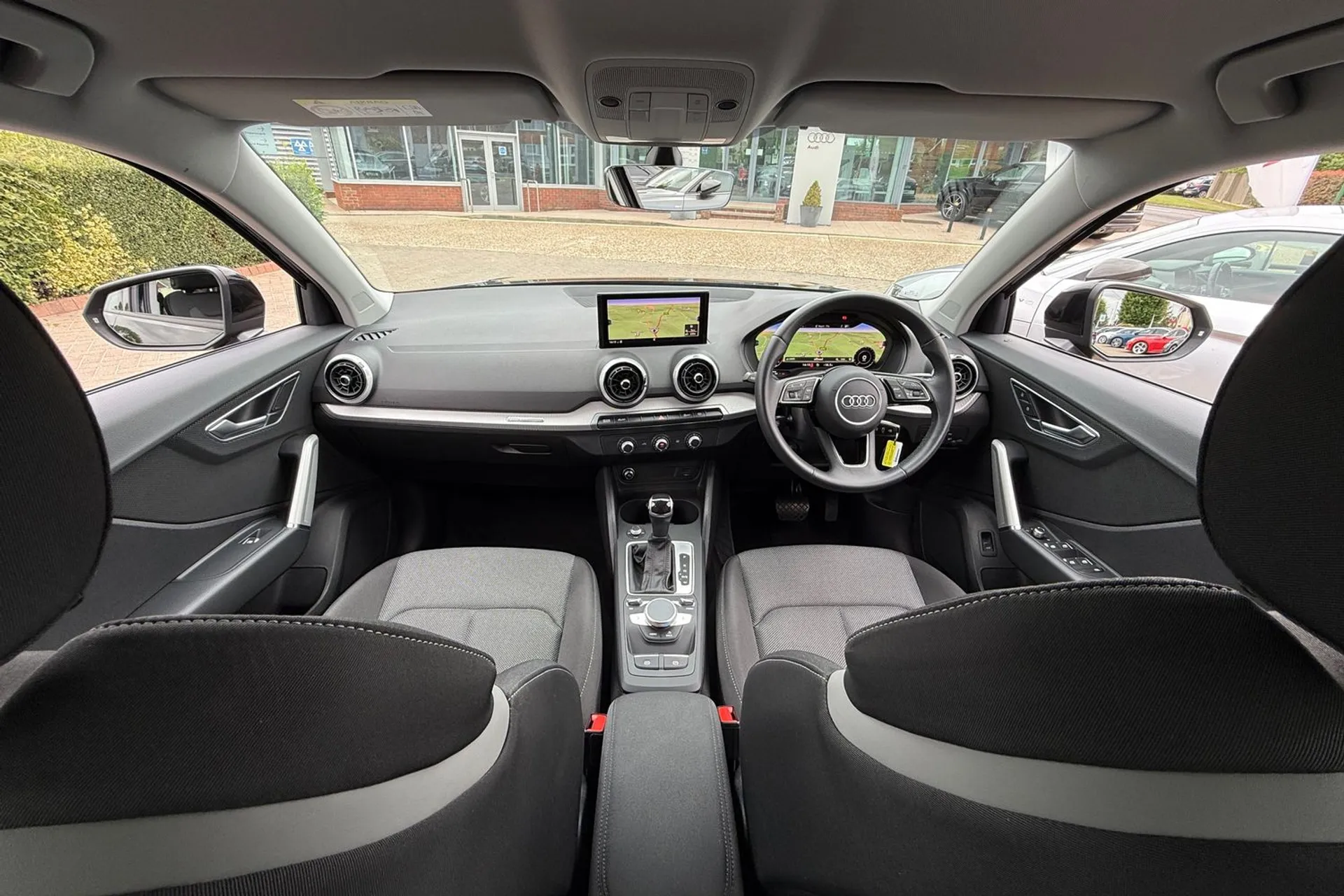 Audi Q2 thumbnail image number 3