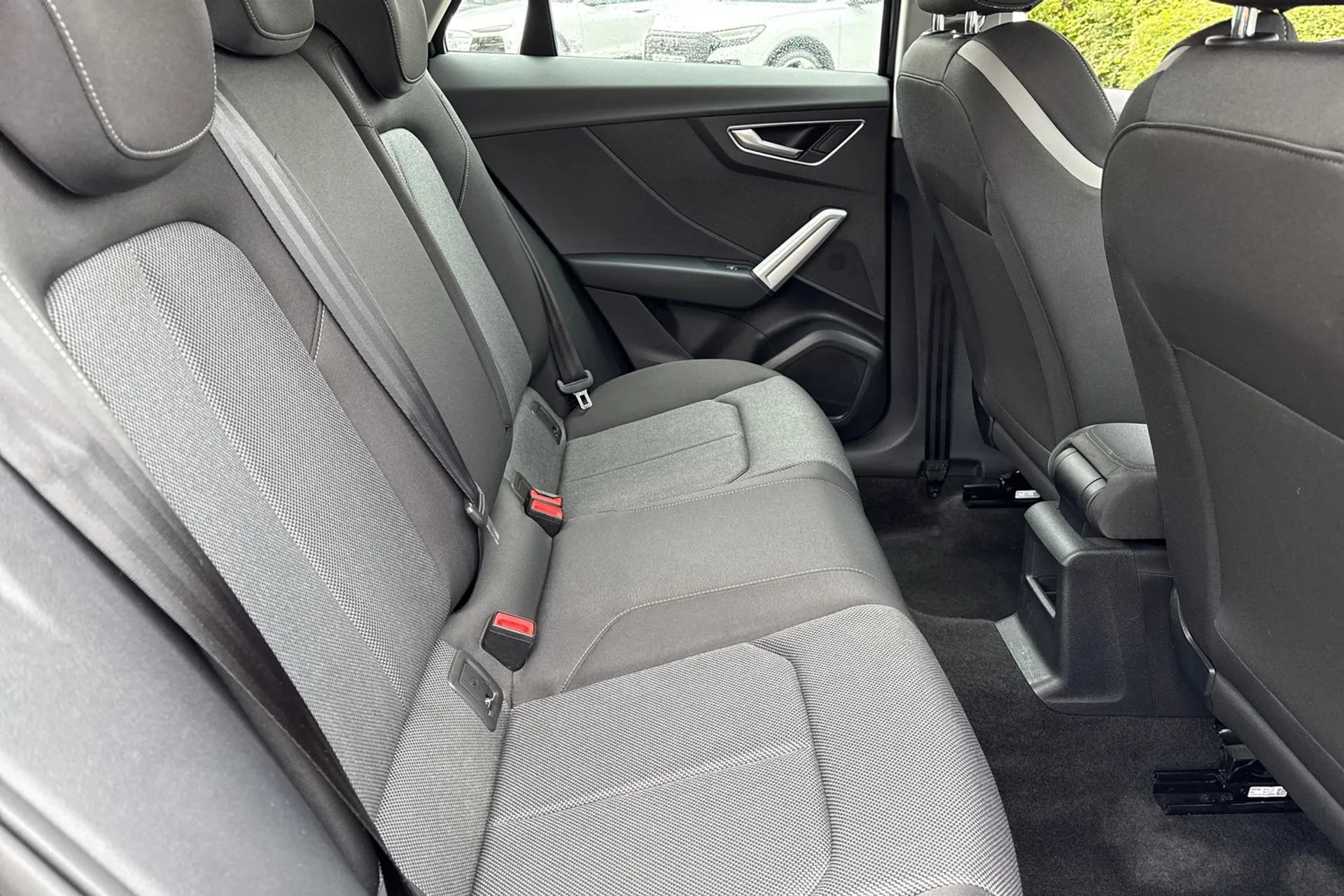 Audi Q2 thumbnail image number 38
