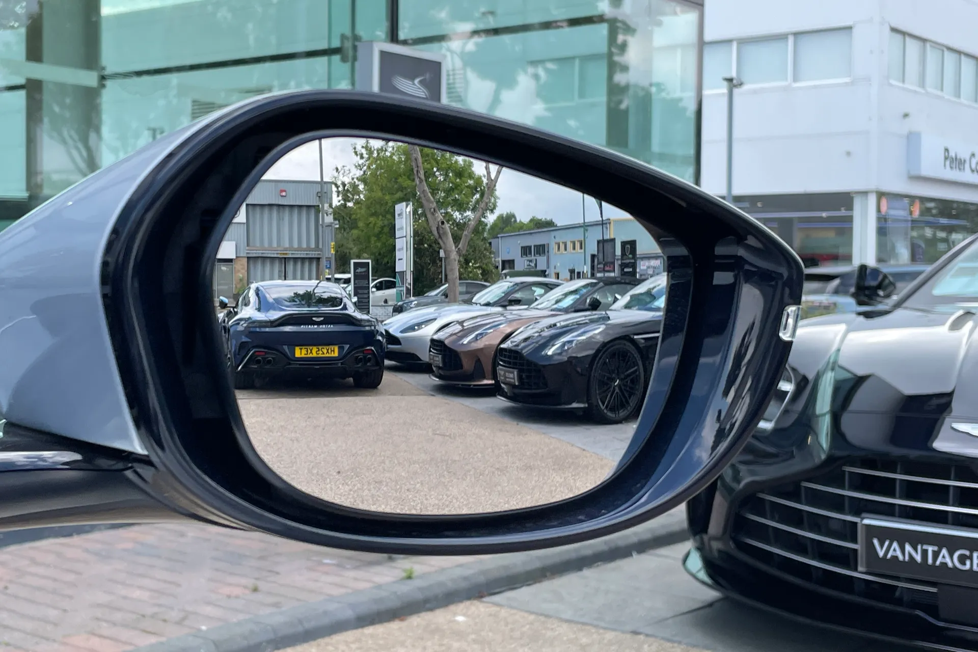 Aston Martin DBS thumbnail image number 52
