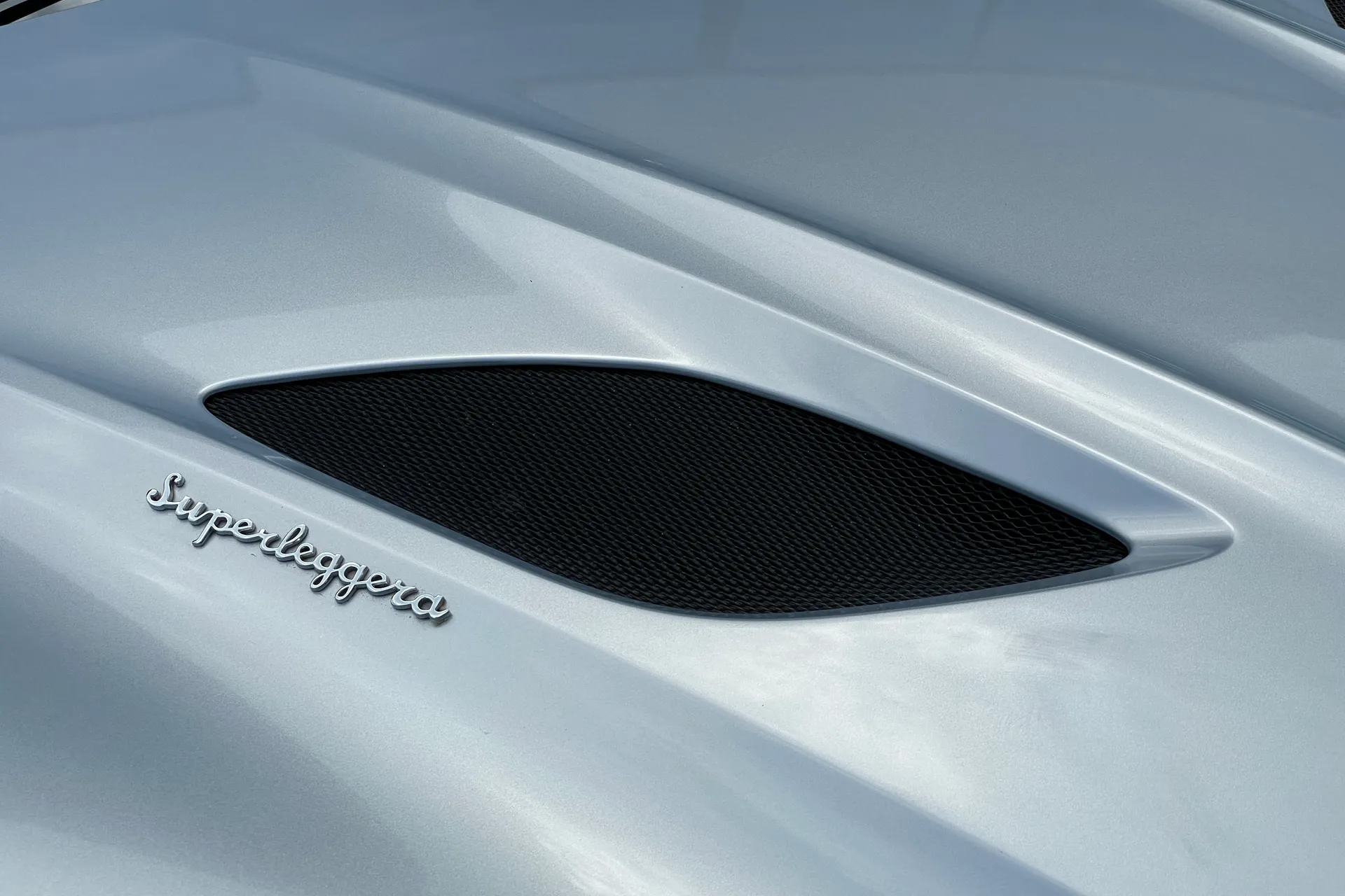 Aston Martin DBS thumbnail image number 5