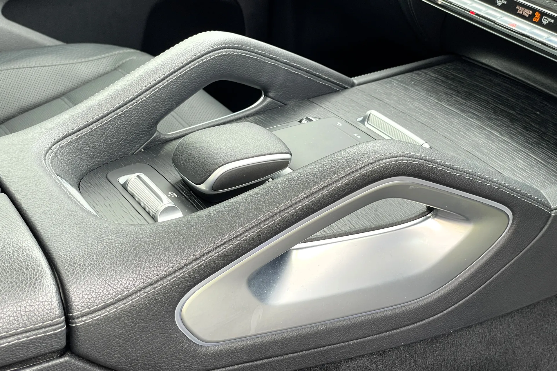 MERCEDES-BENZ GLE thumbnail image number 33