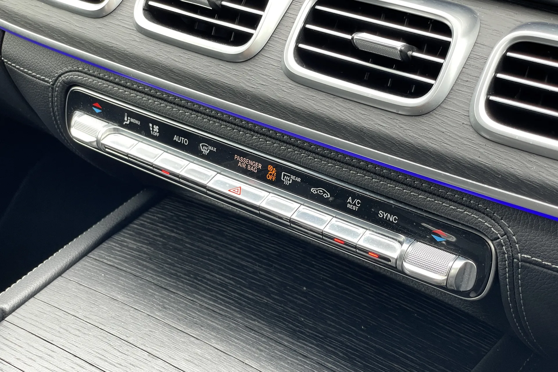 MERCEDES-BENZ GLE thumbnail image number 50