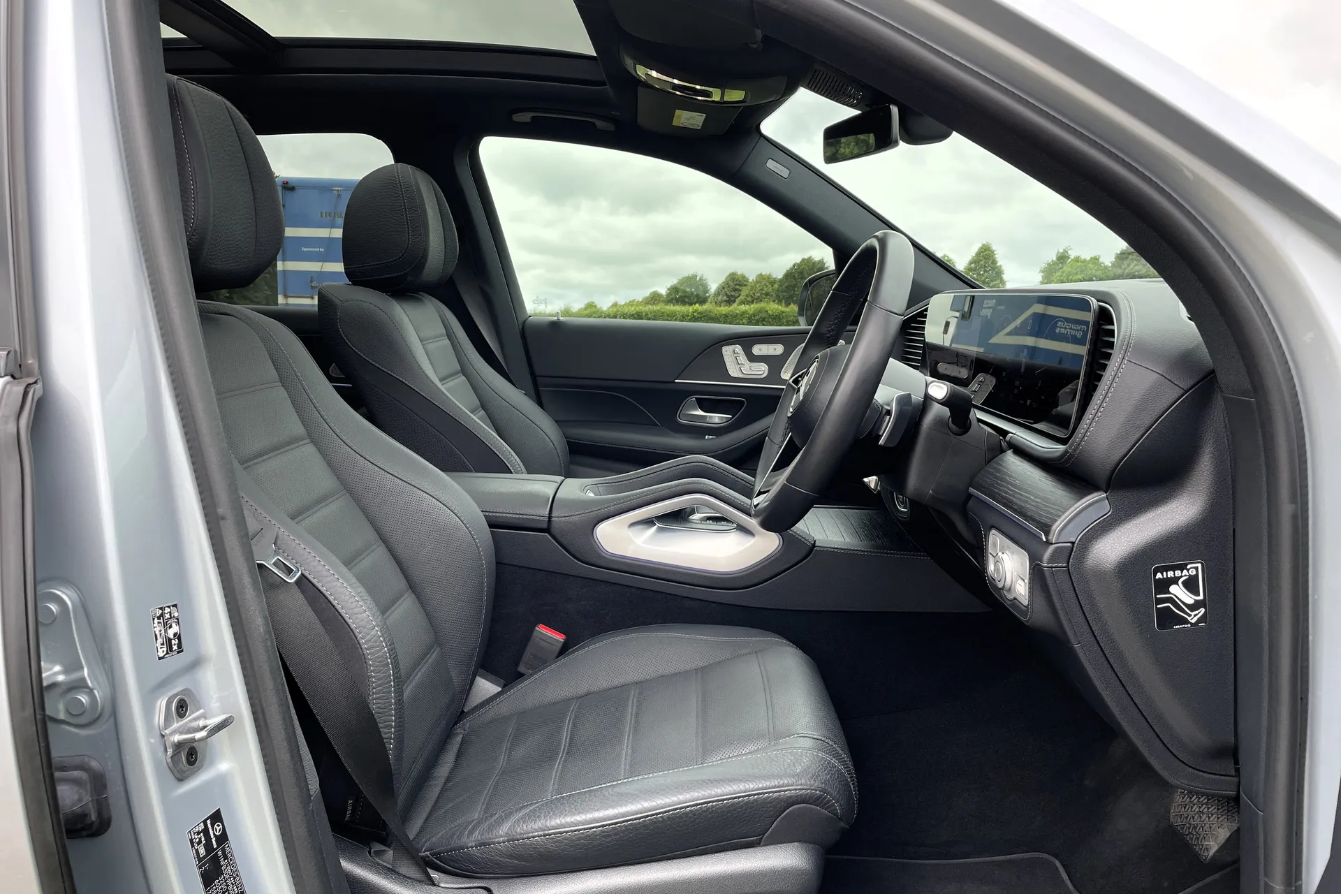 MERCEDES-BENZ GLE thumbnail image number 31