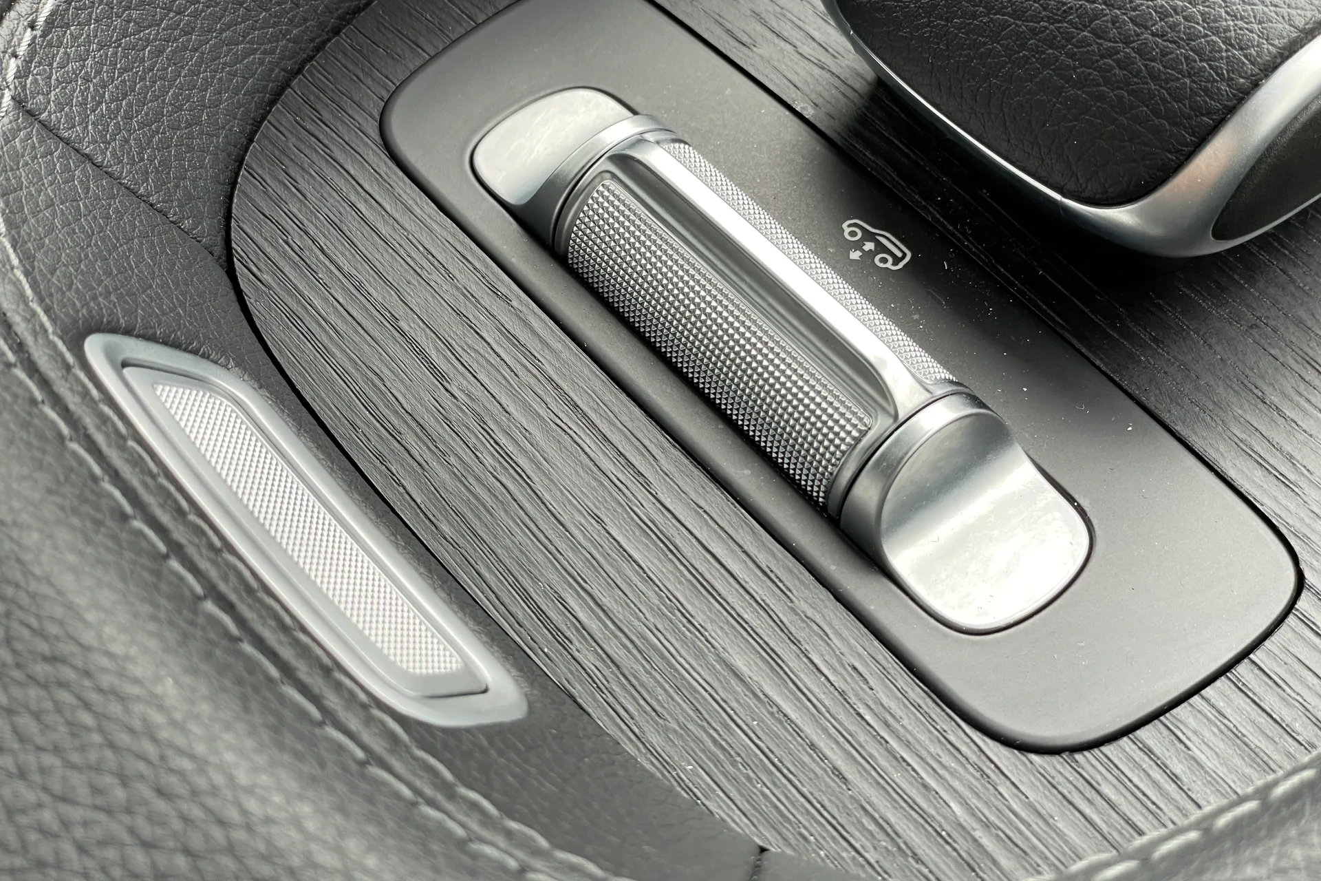 MERCEDES-BENZ GLE thumbnail image number 52