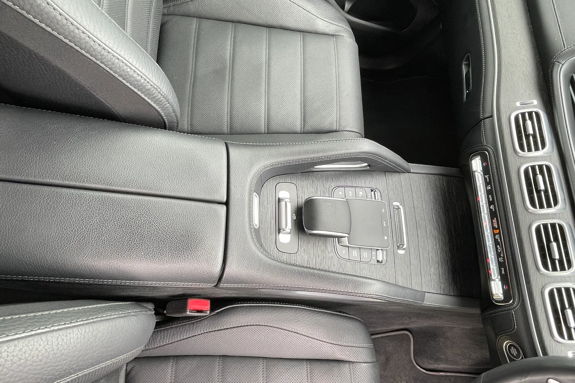 MERCEDES-BENZ GLE thumbnail image number 28