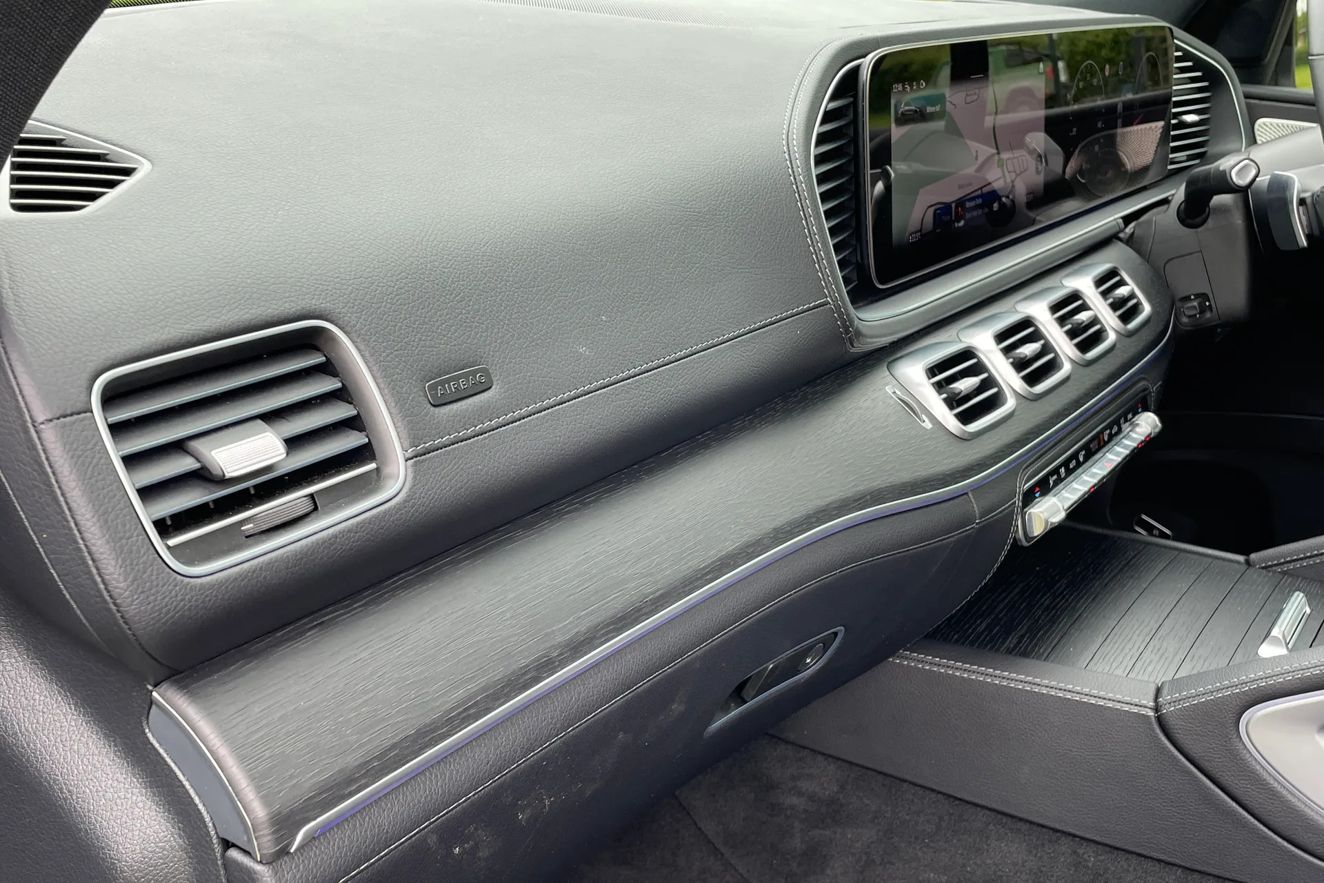 MERCEDES-BENZ GLE thumbnail image number 35