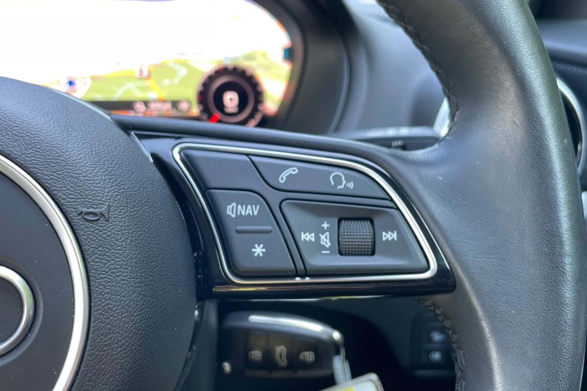 Audi Q2 thumbnail image number 40