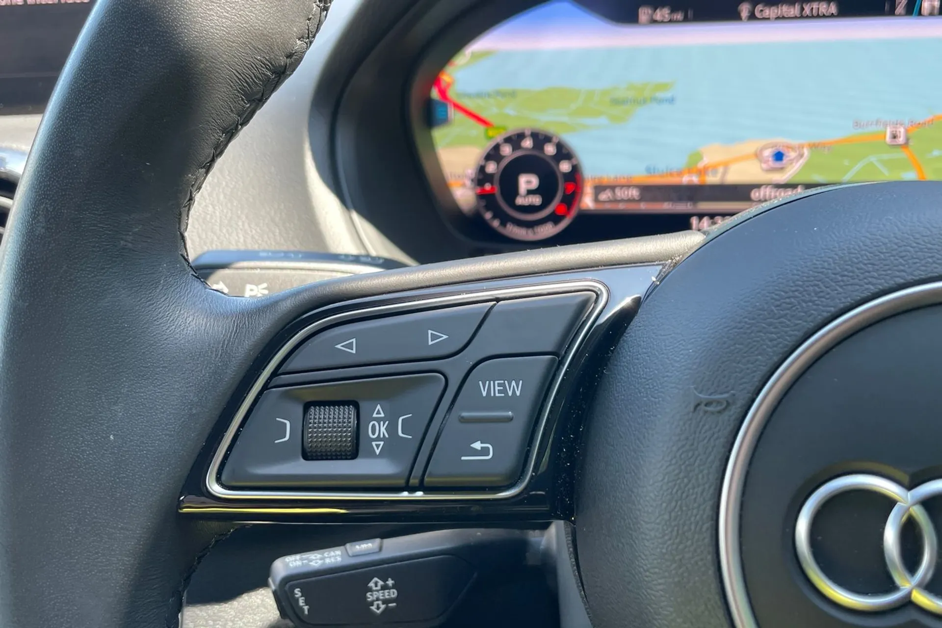 Audi Q2 thumbnail image number 39
