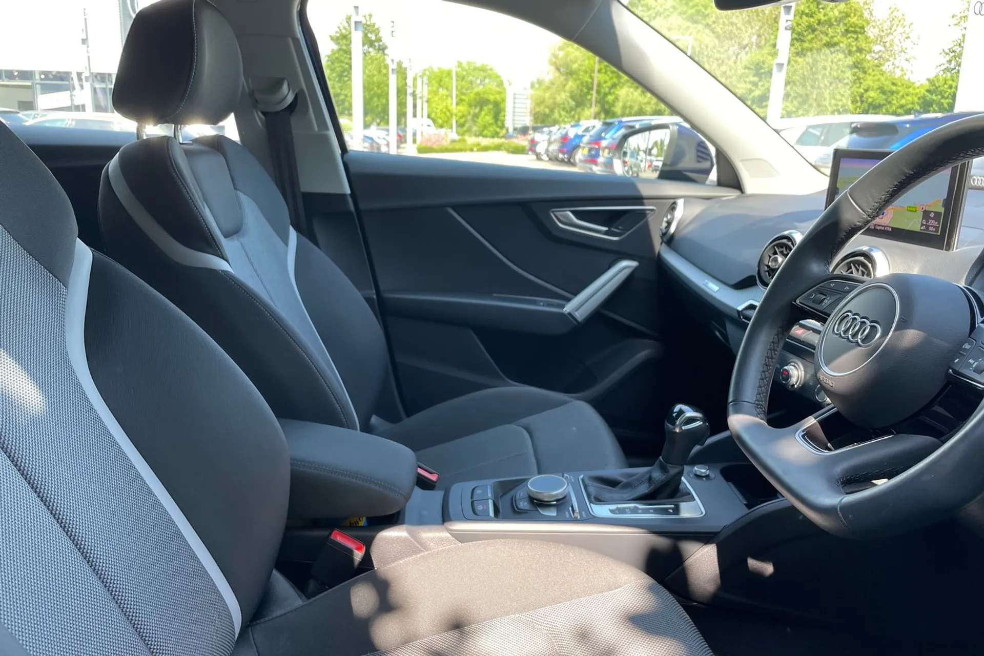 Audi Q2 thumbnail image number 25