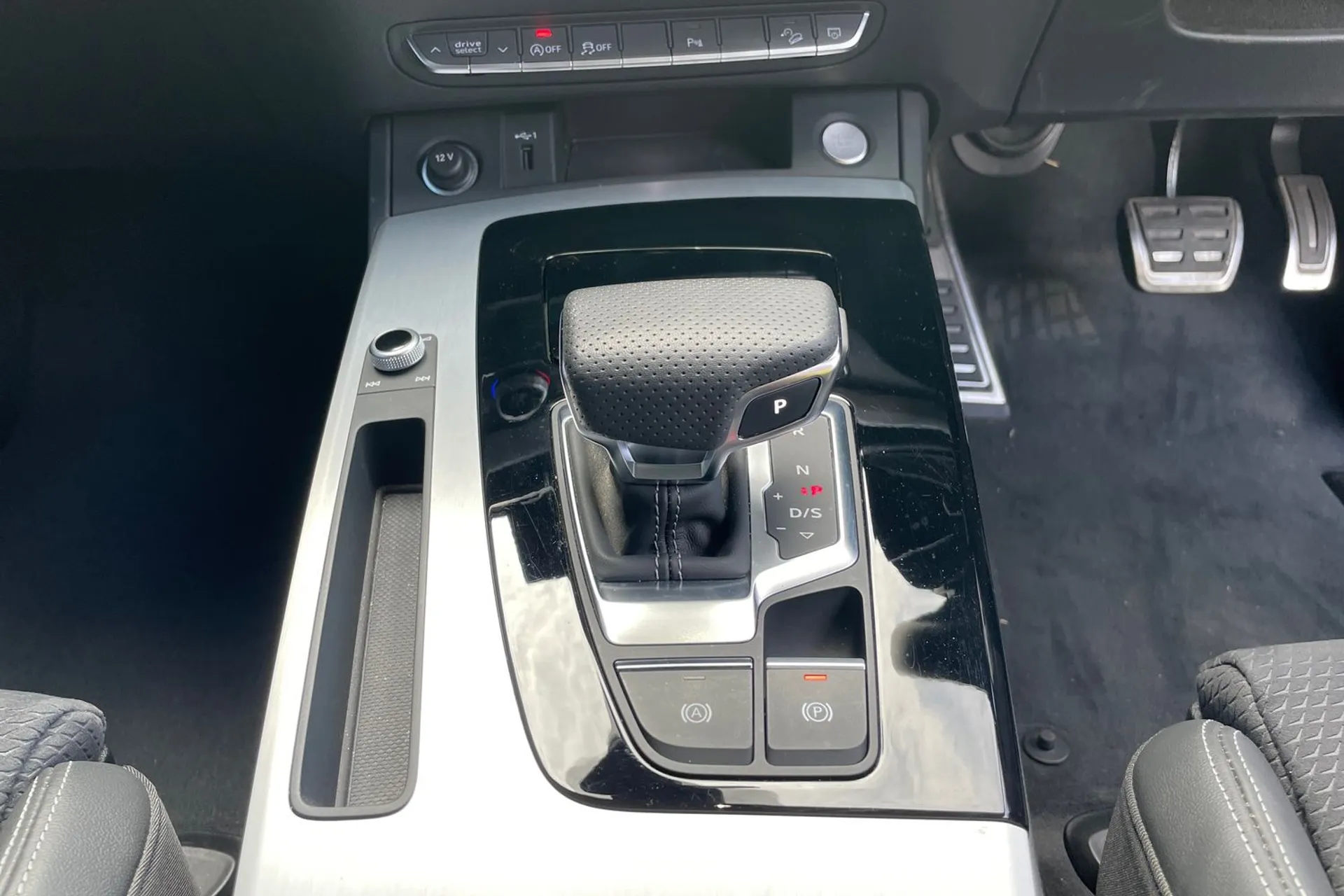 Audi Q5 thumbnail image number 45