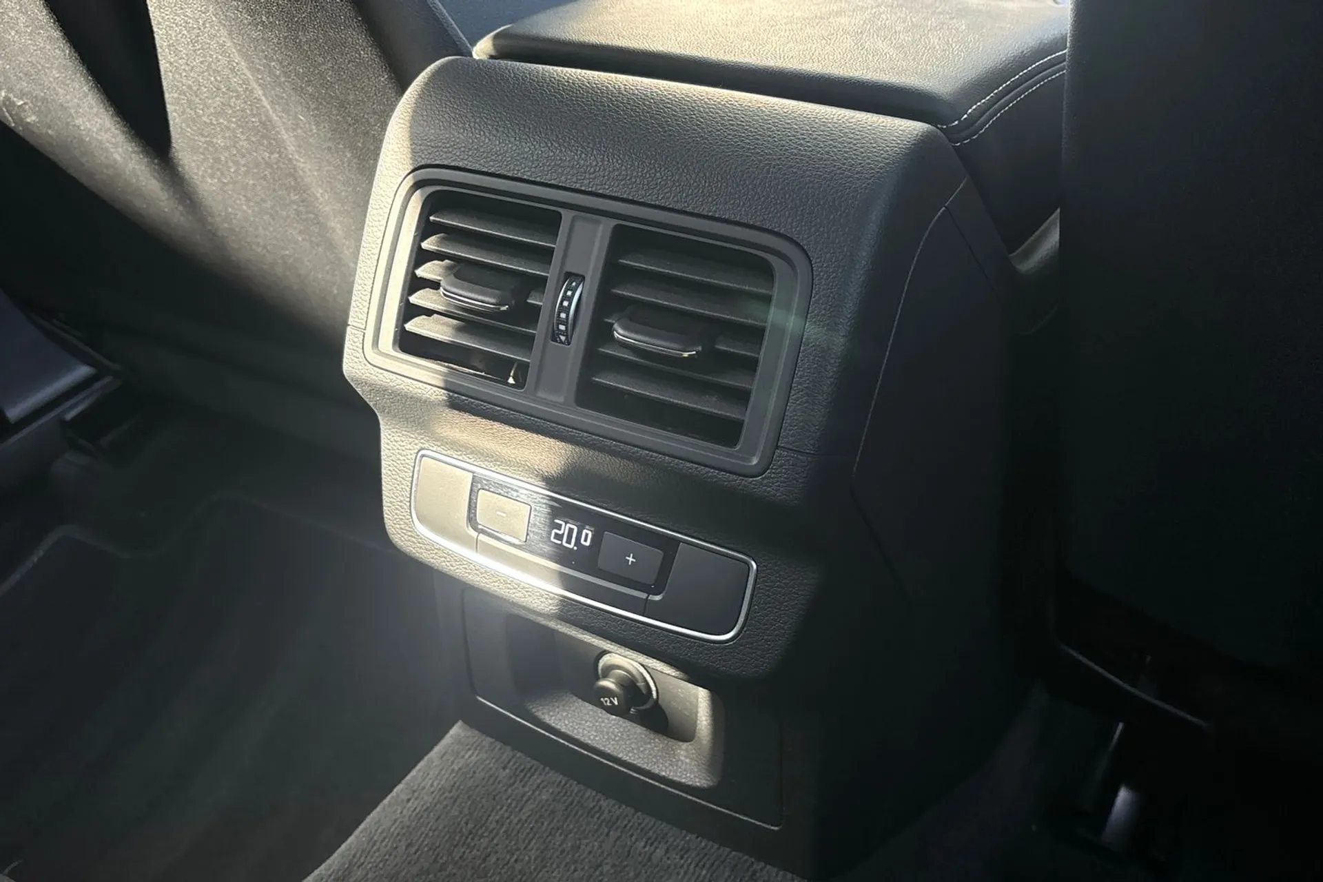 Audi Q5 thumbnail image number 47