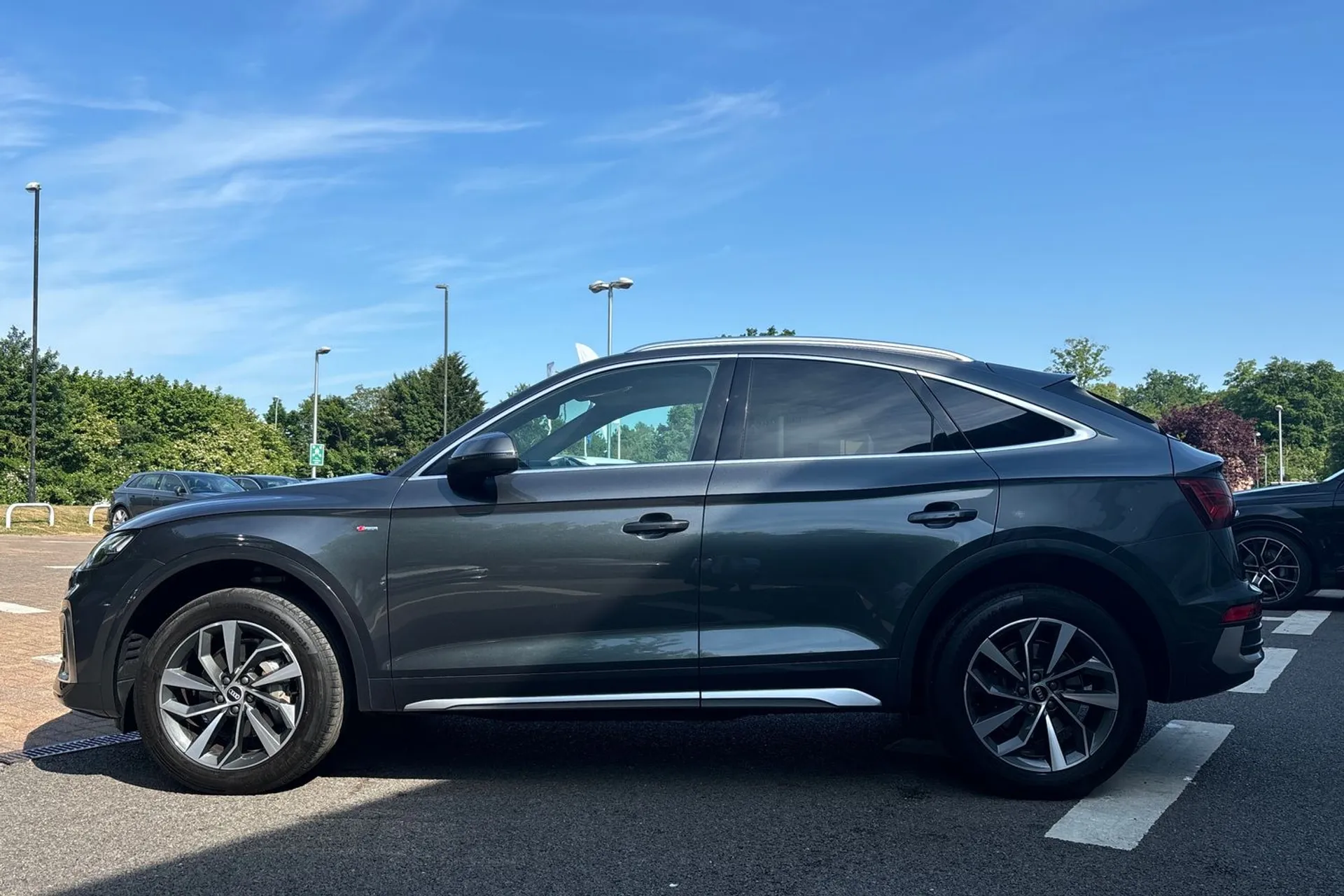 Audi Q5 thumbnail image number 10