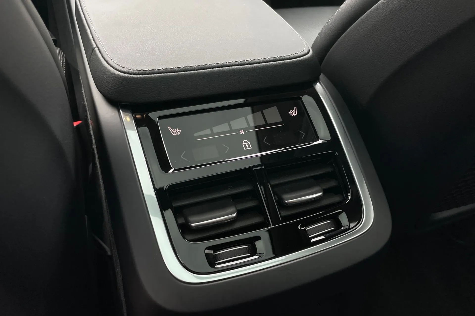 Volvo XC90 thumbnail image number 49