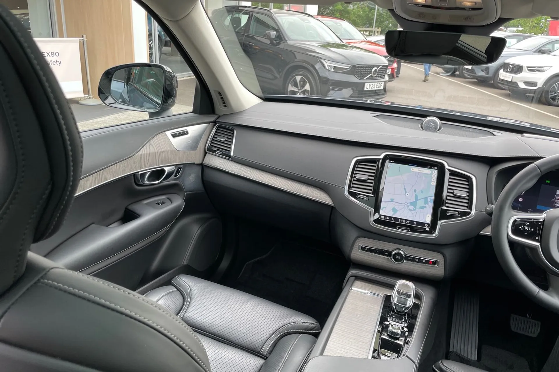 Volvo XC90 thumbnail image number 33