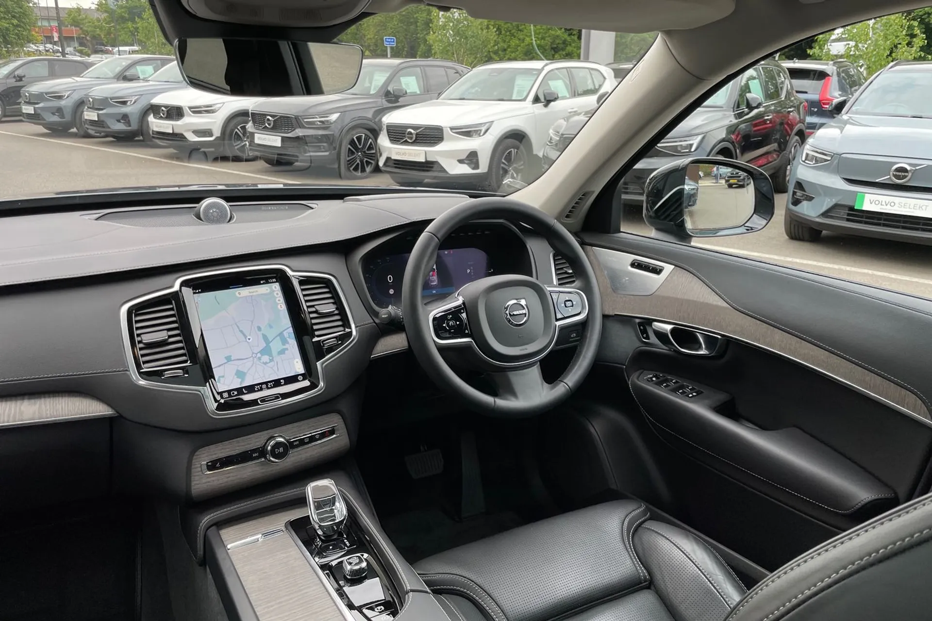 Volvo XC90 thumbnail image number 34