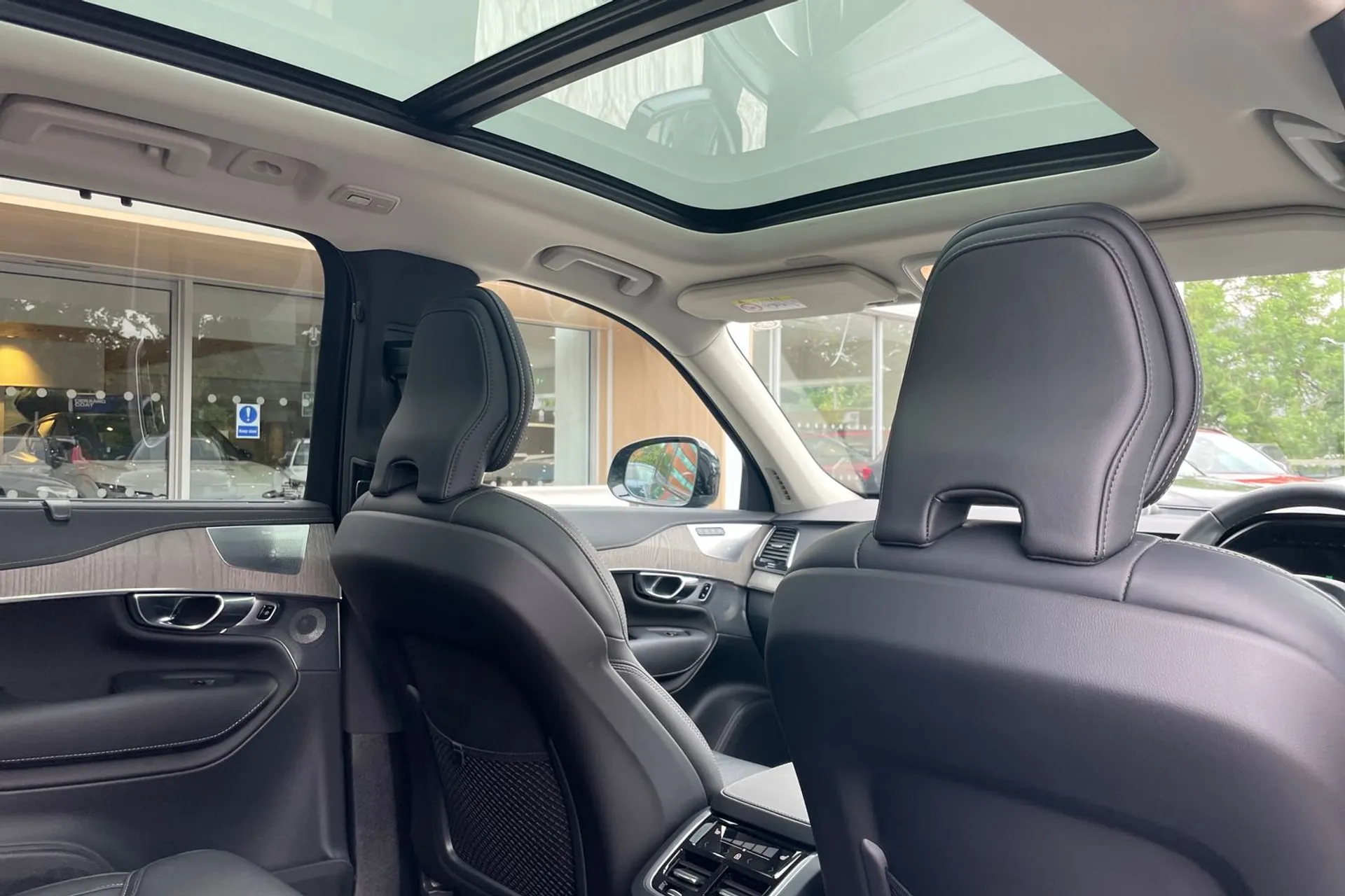 Volvo XC90 thumbnail image number 25