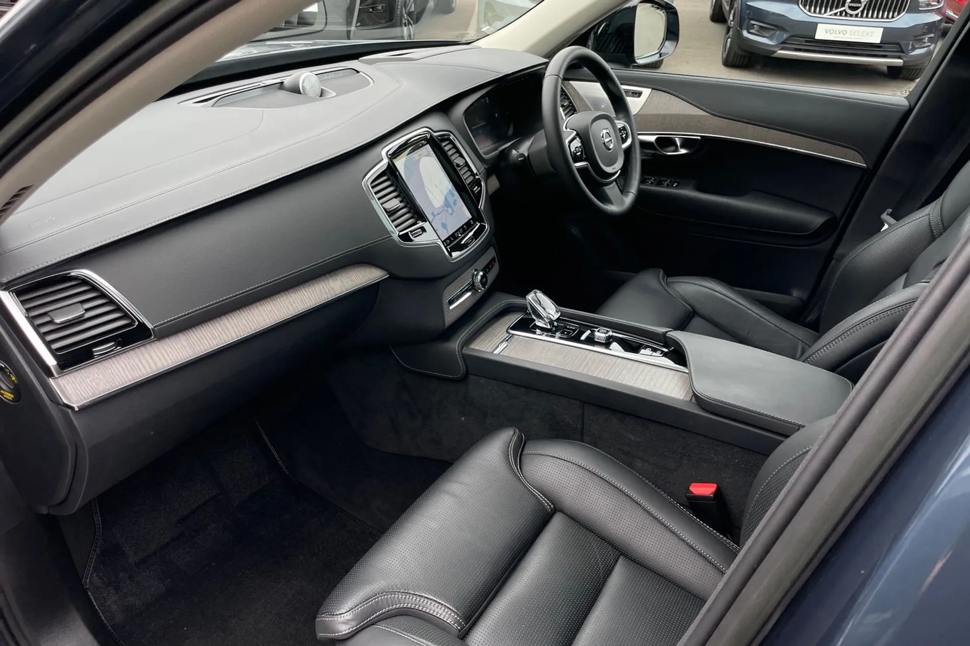 Volvo XC90 thumbnail image number 28