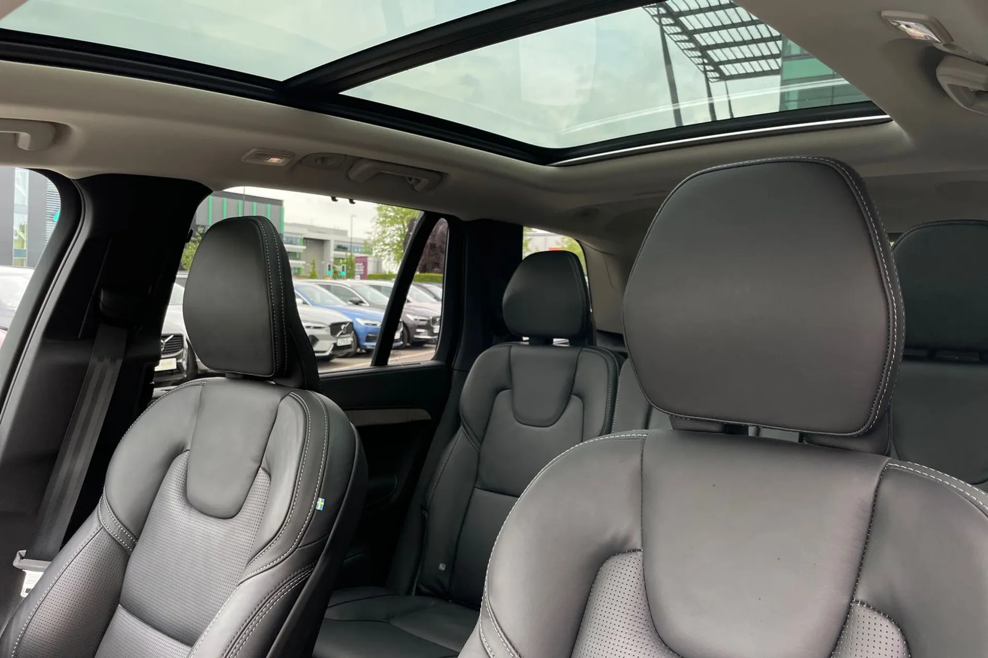 Volvo XC90 thumbnail image number 30