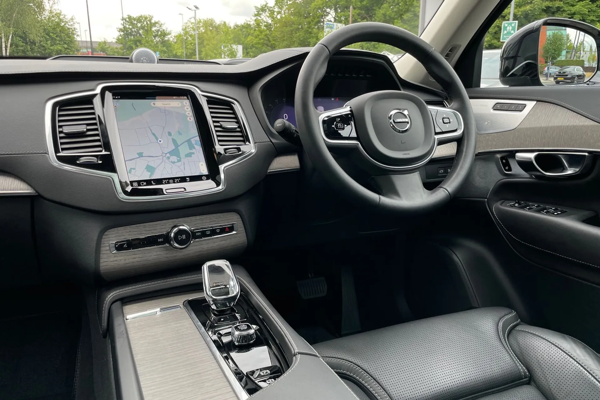 Volvo XC90 thumbnail image number 36