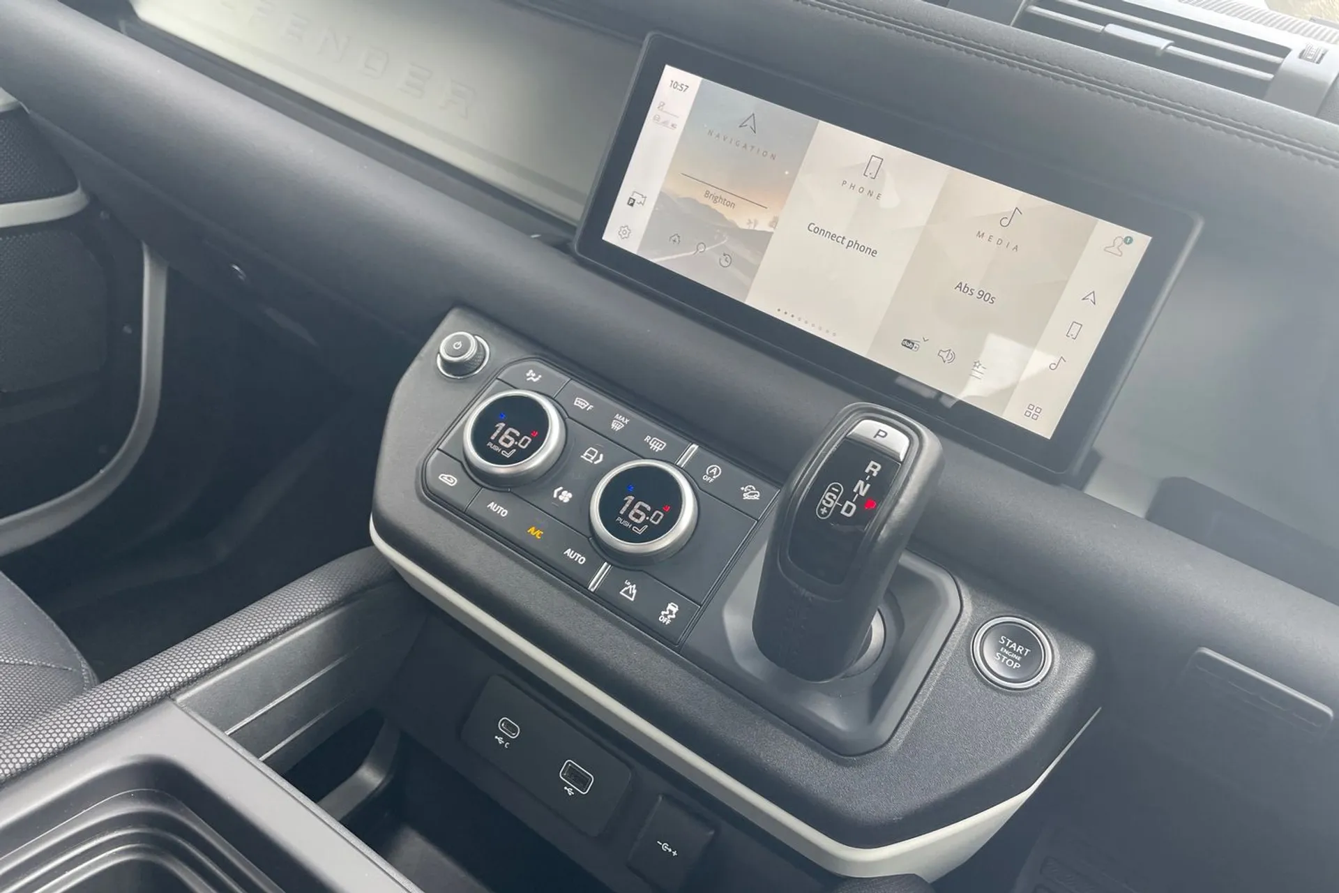 LAND ROVER DEFENDER thumbnail image number 54