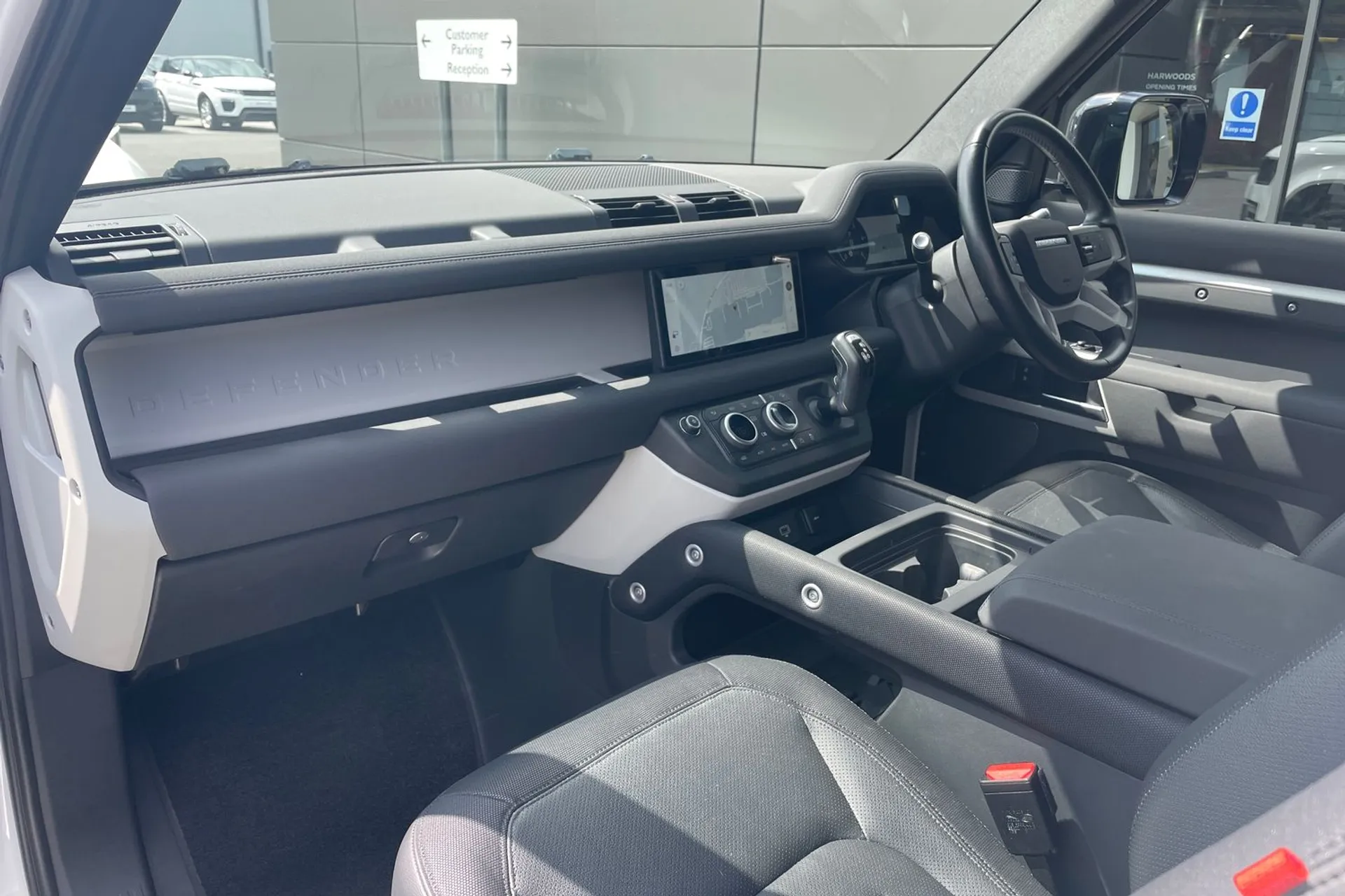 LAND ROVER DEFENDER thumbnail image number 38