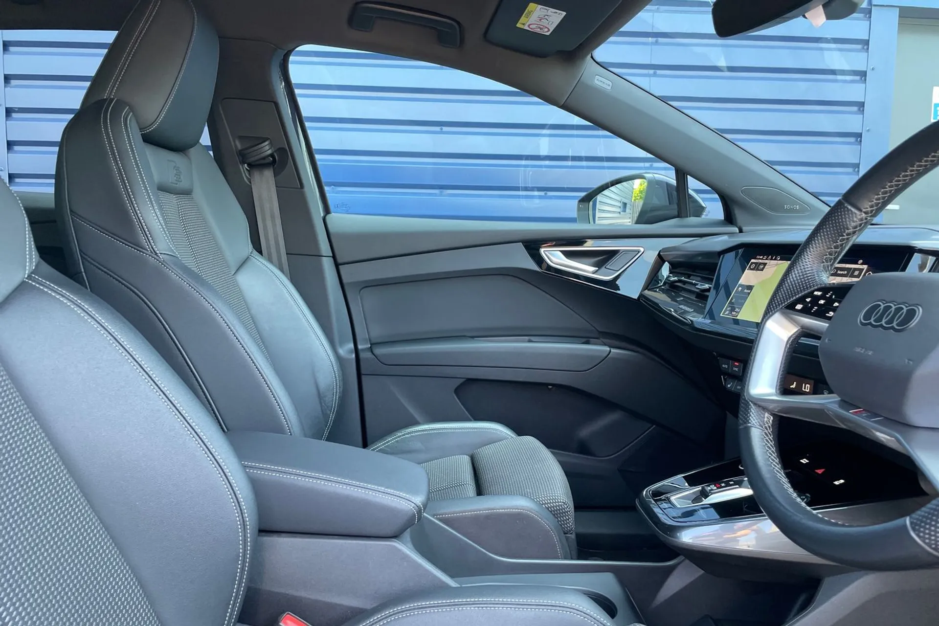 Audi Q4 thumbnail image number 24