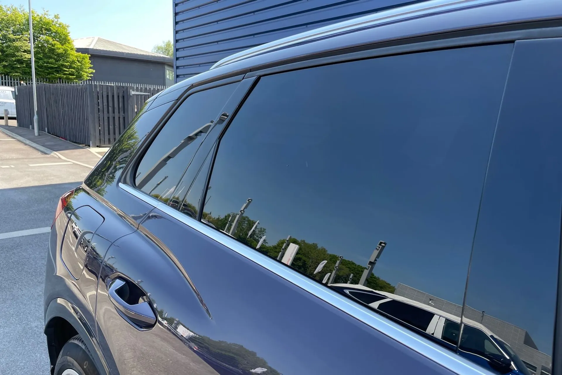 Audi Q4 thumbnail image number 13