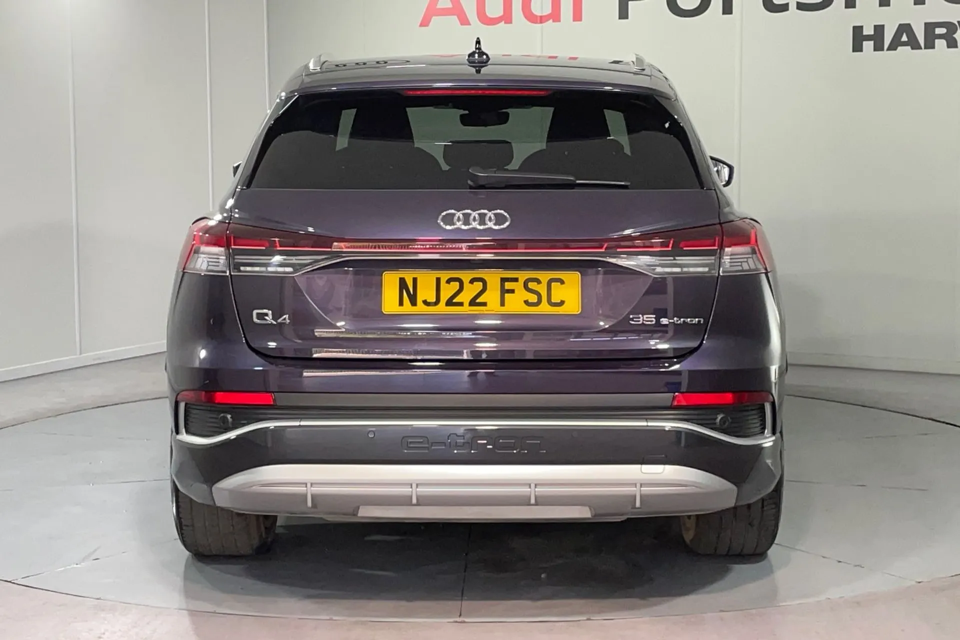 Audi Q4 thumbnail image number 8