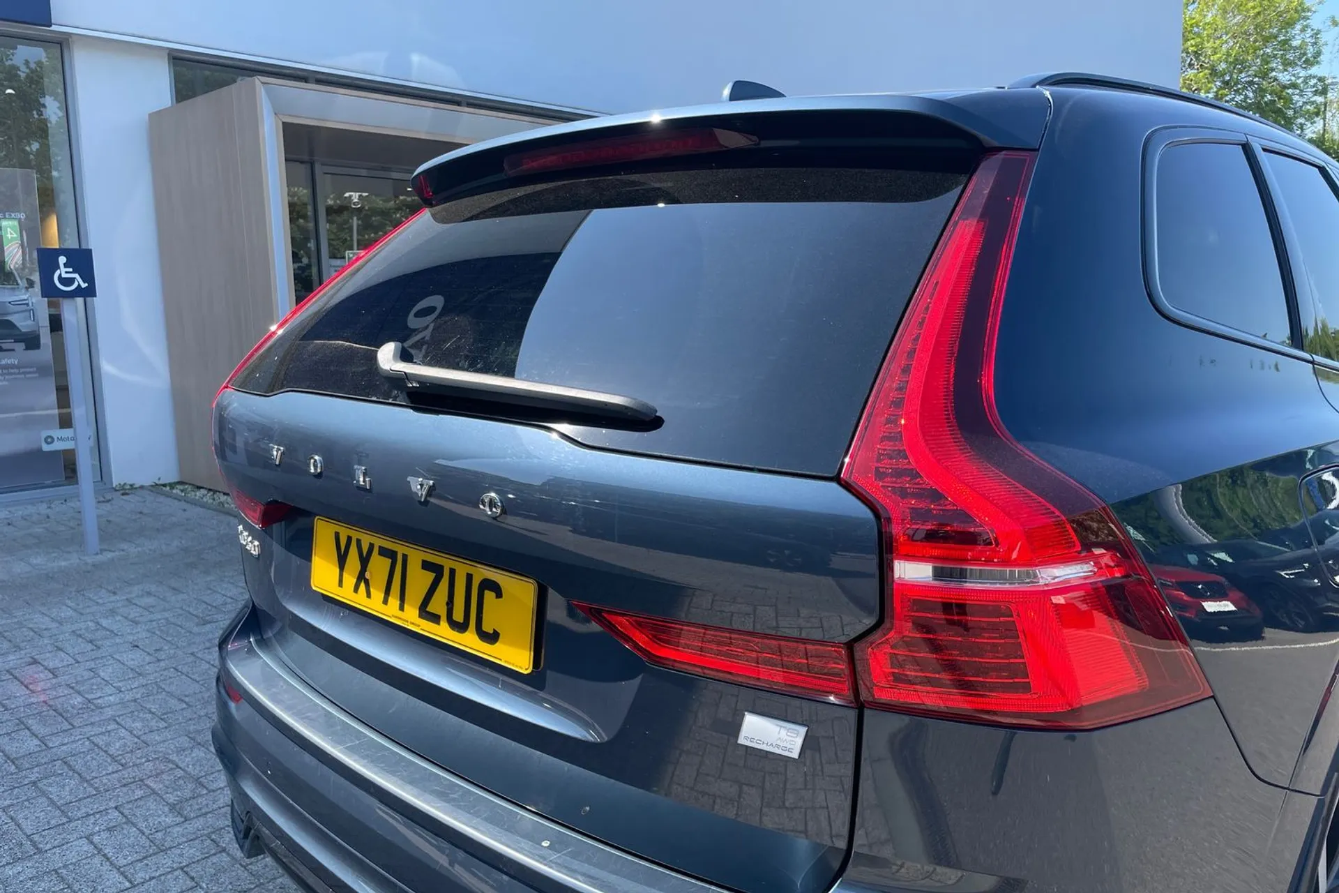 Volvo XC60 thumbnail image number 15