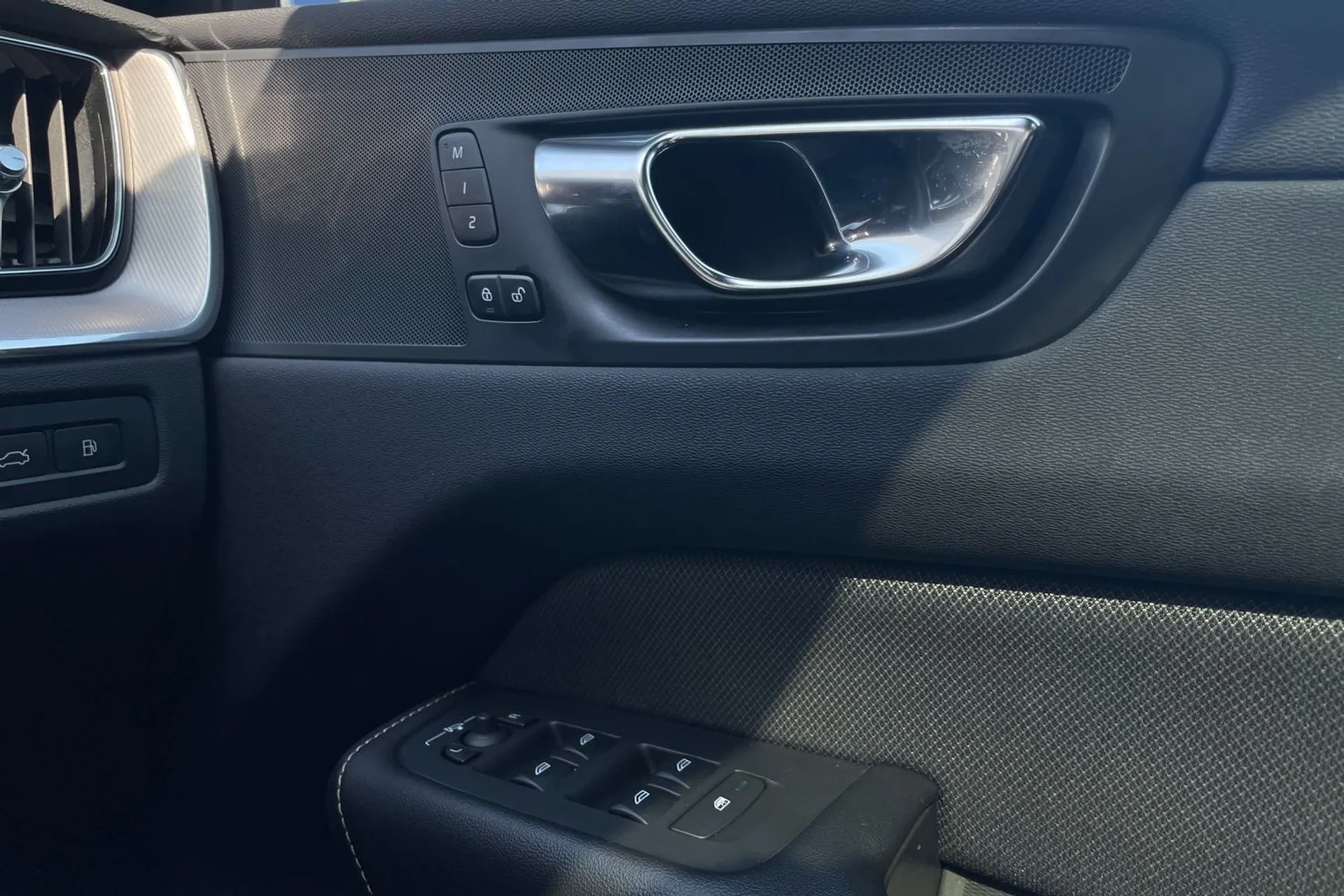 Volvo XC60 thumbnail image number 42