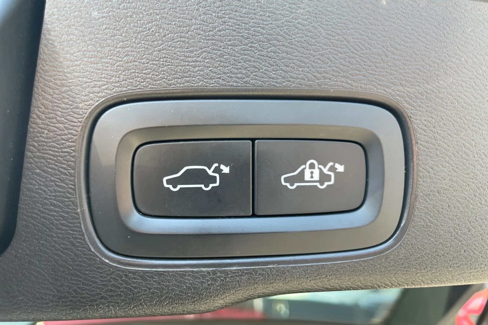 Volvo XC60 thumbnail image number 22
