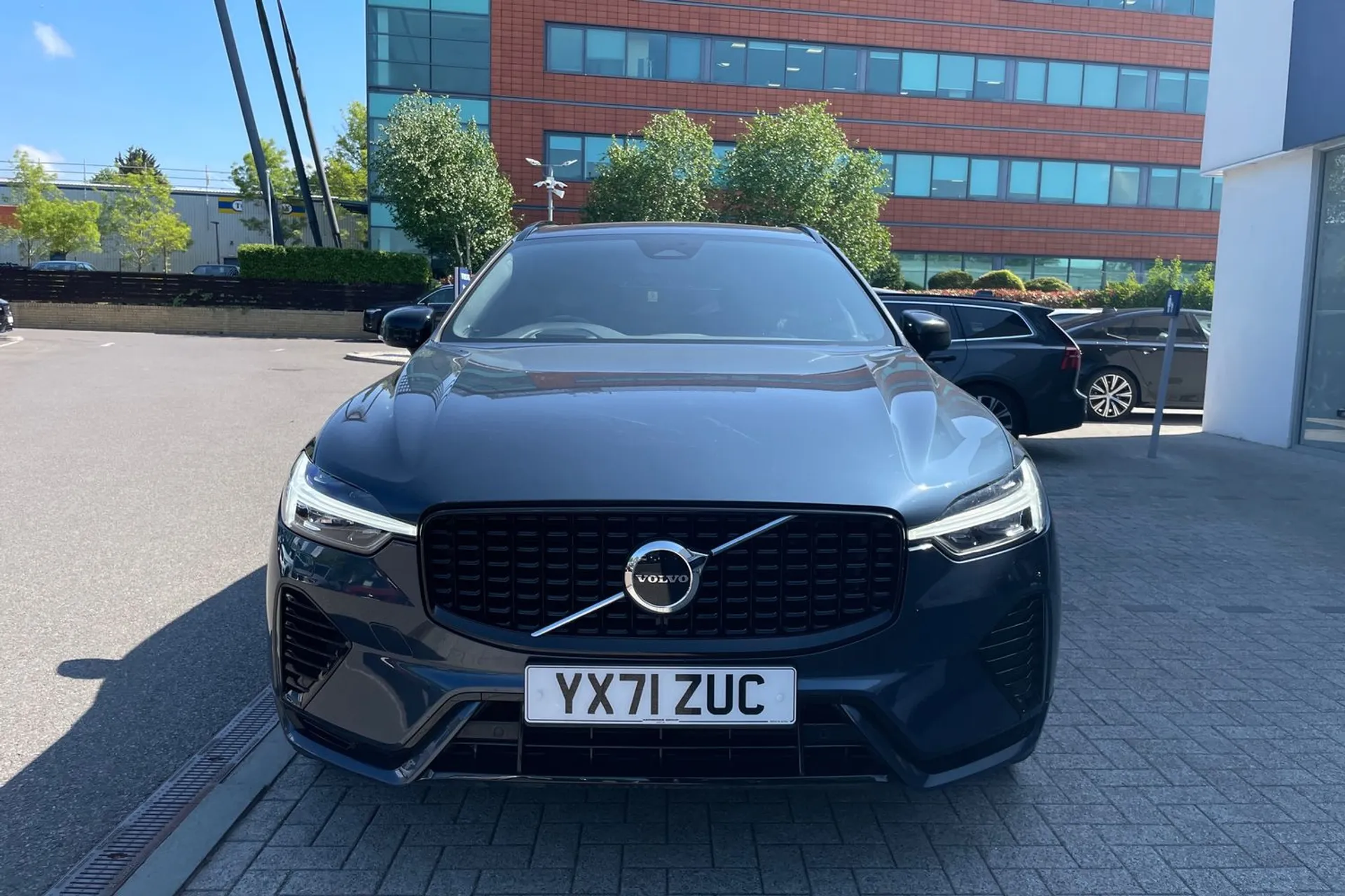 Volvo XC60 thumbnail image number 12