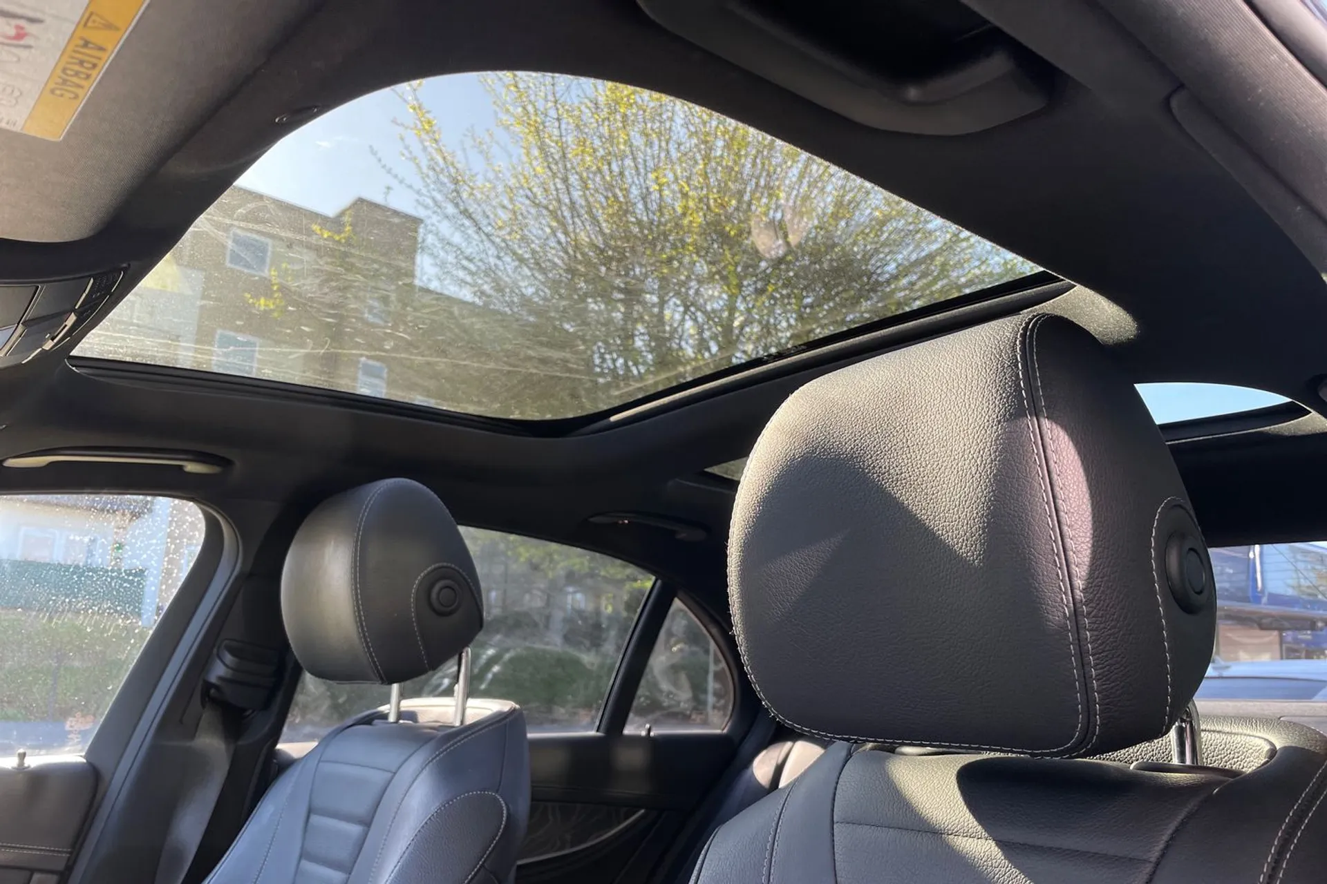 MERCEDES-BENZ E CLASS thumbnail image number 4