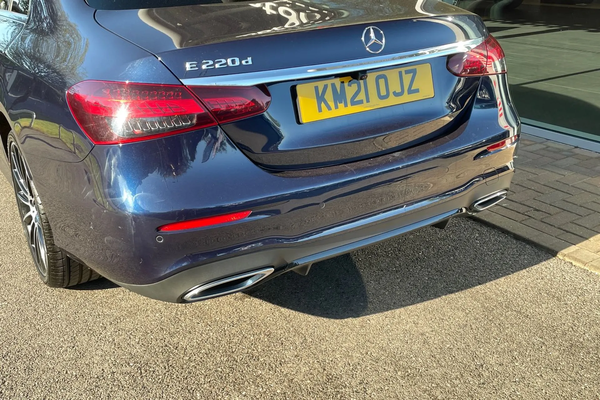 MERCEDES-BENZ E CLASS thumbnail image number 16
