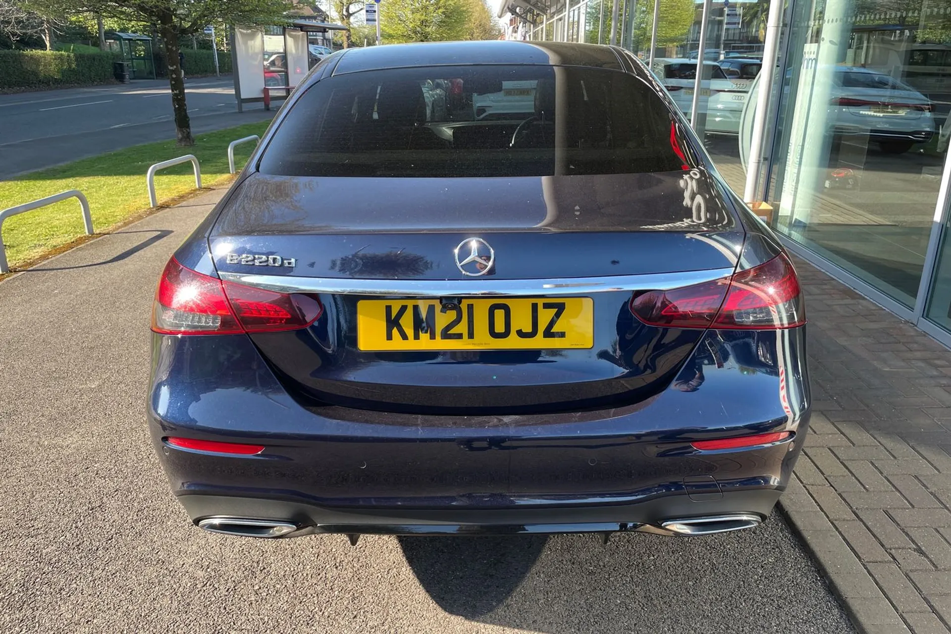 MERCEDES-BENZ E CLASS thumbnail image number 6