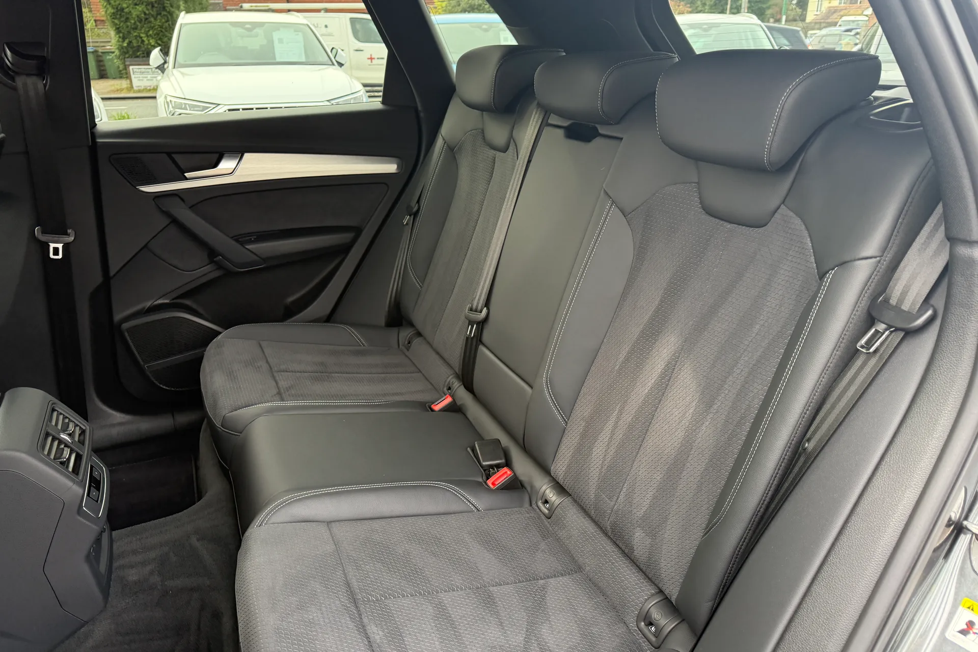 Audi Q5 thumbnail image number 44