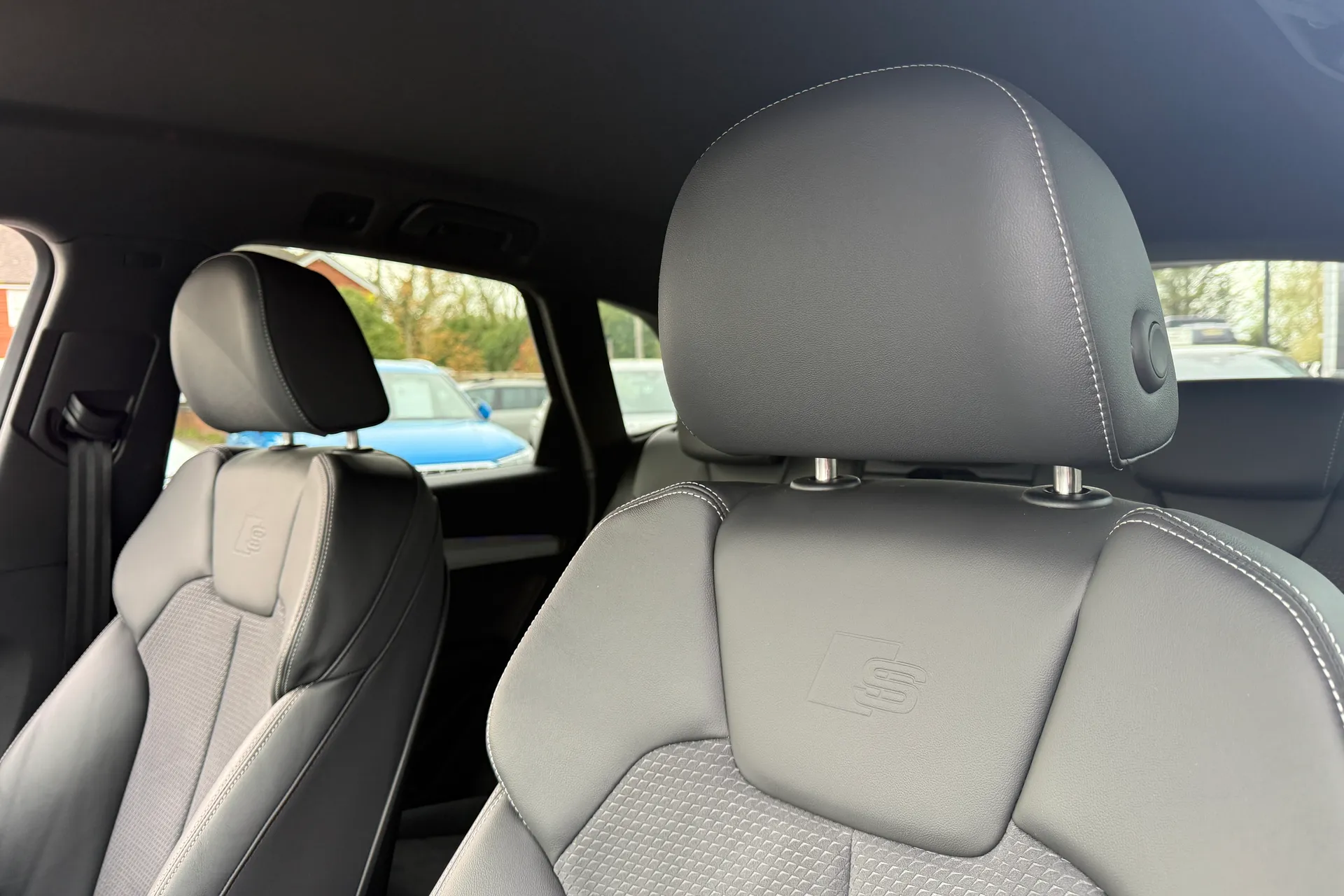 Audi Q5 thumbnail image number 32