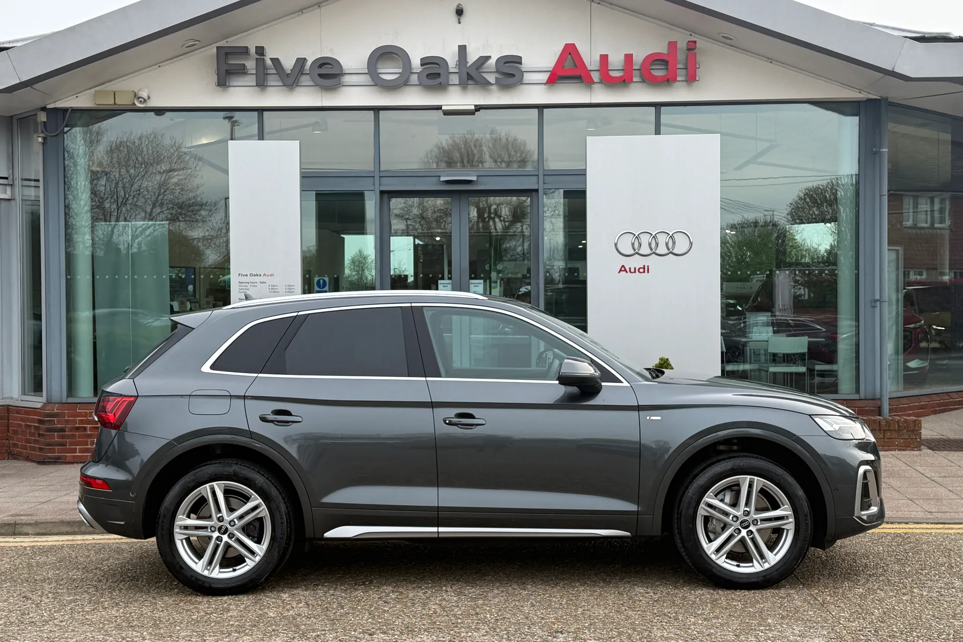 Audi Q5 thumbnail image number 2