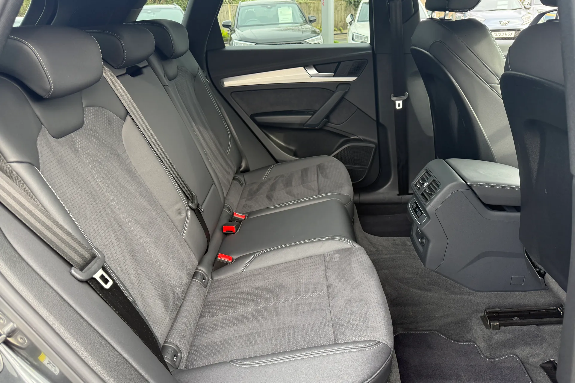 Audi Q5 thumbnail image number 46