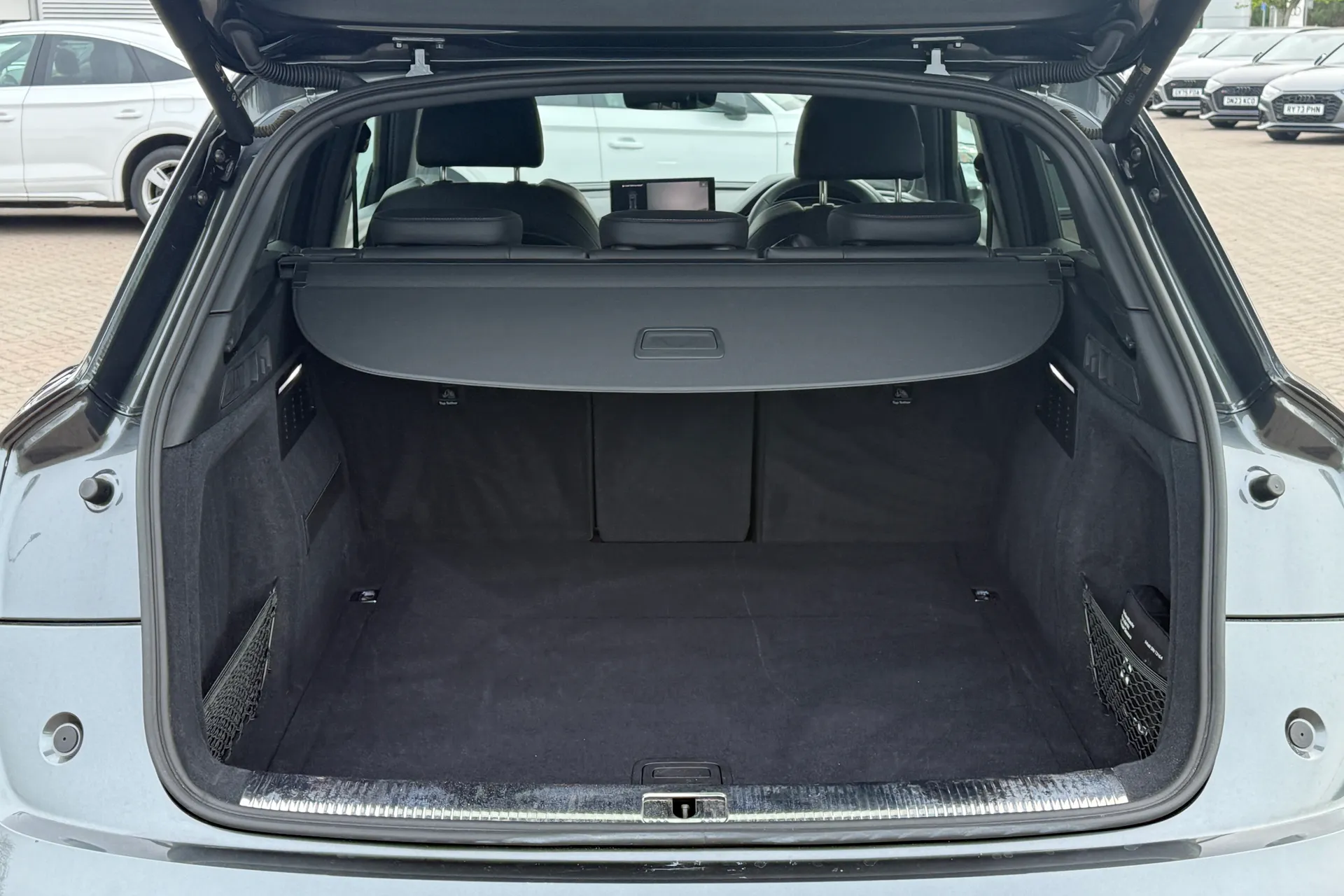 Audi Q5 thumbnail image number 36