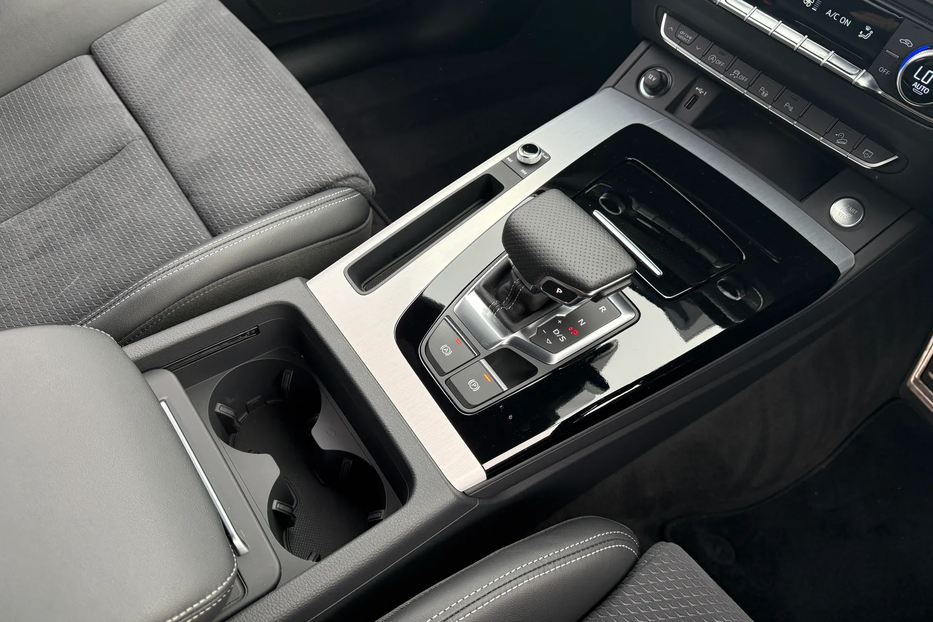 Audi Q5 thumbnail image number 41