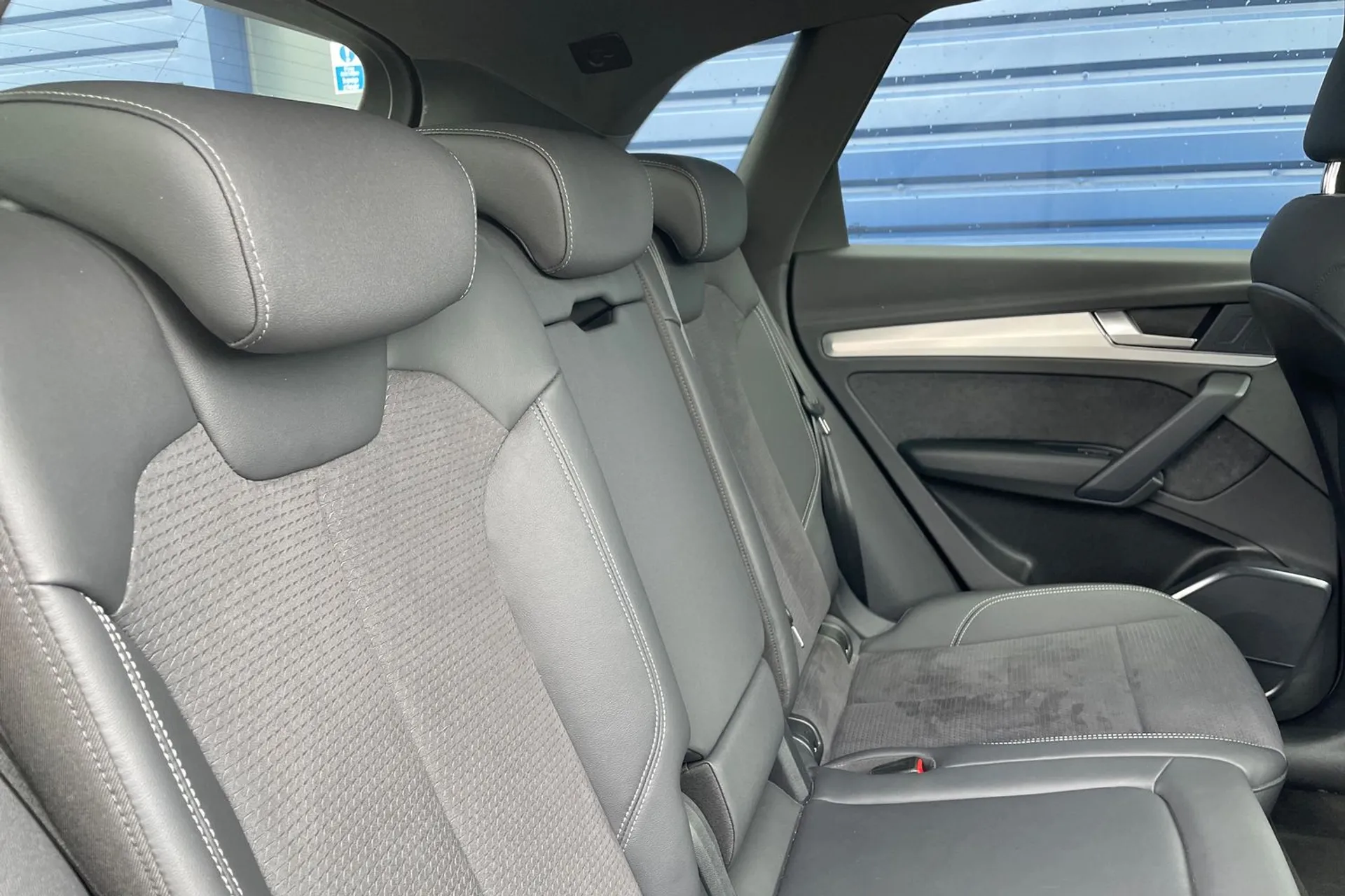 Audi Q5 thumbnail image number 22