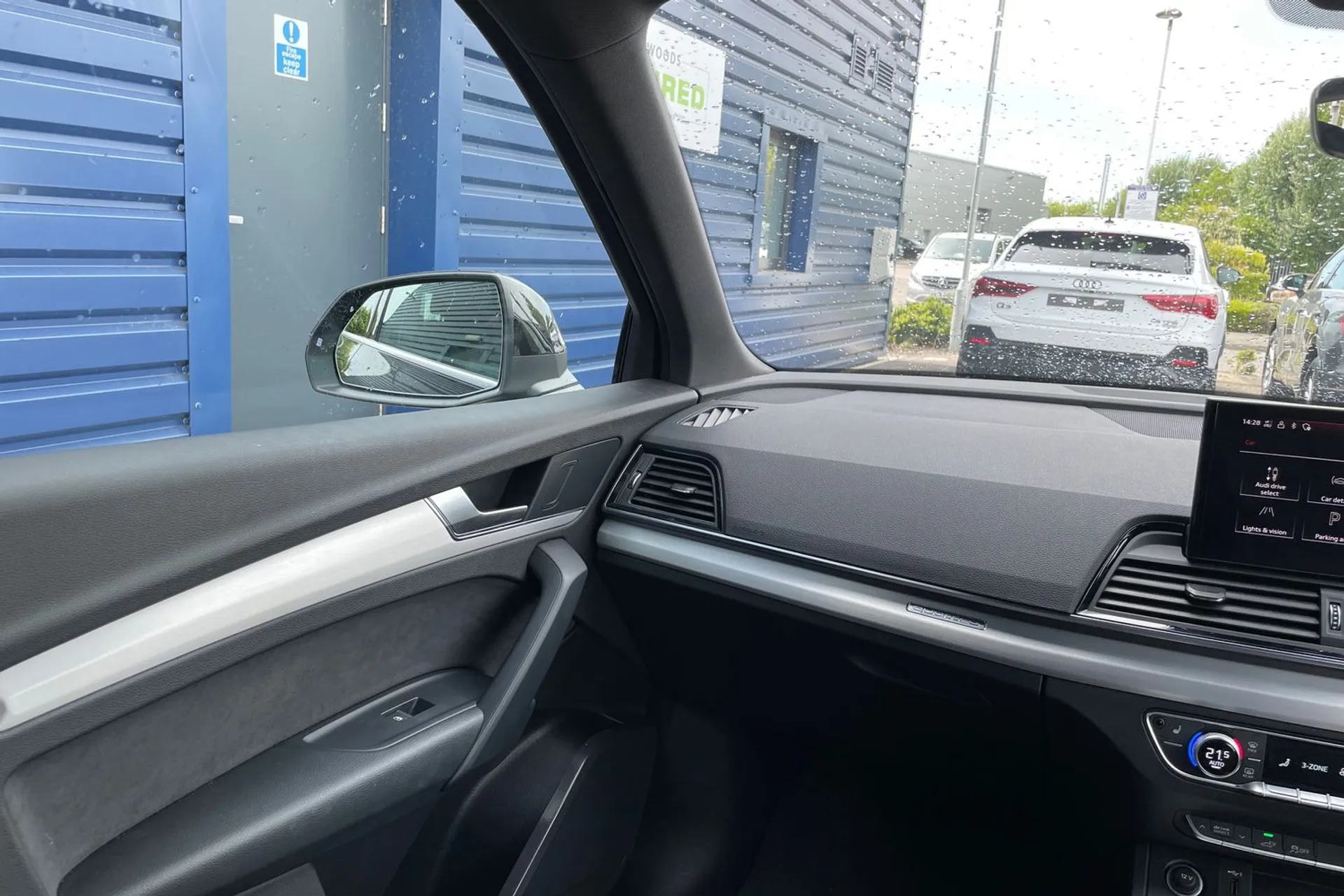 Audi Q5 thumbnail image number 39