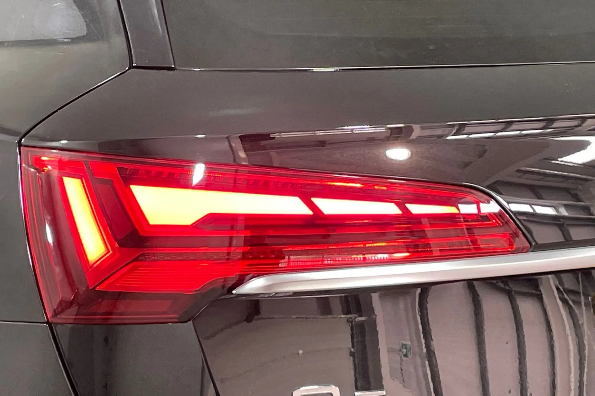 Audi Q5 thumbnail image number 17