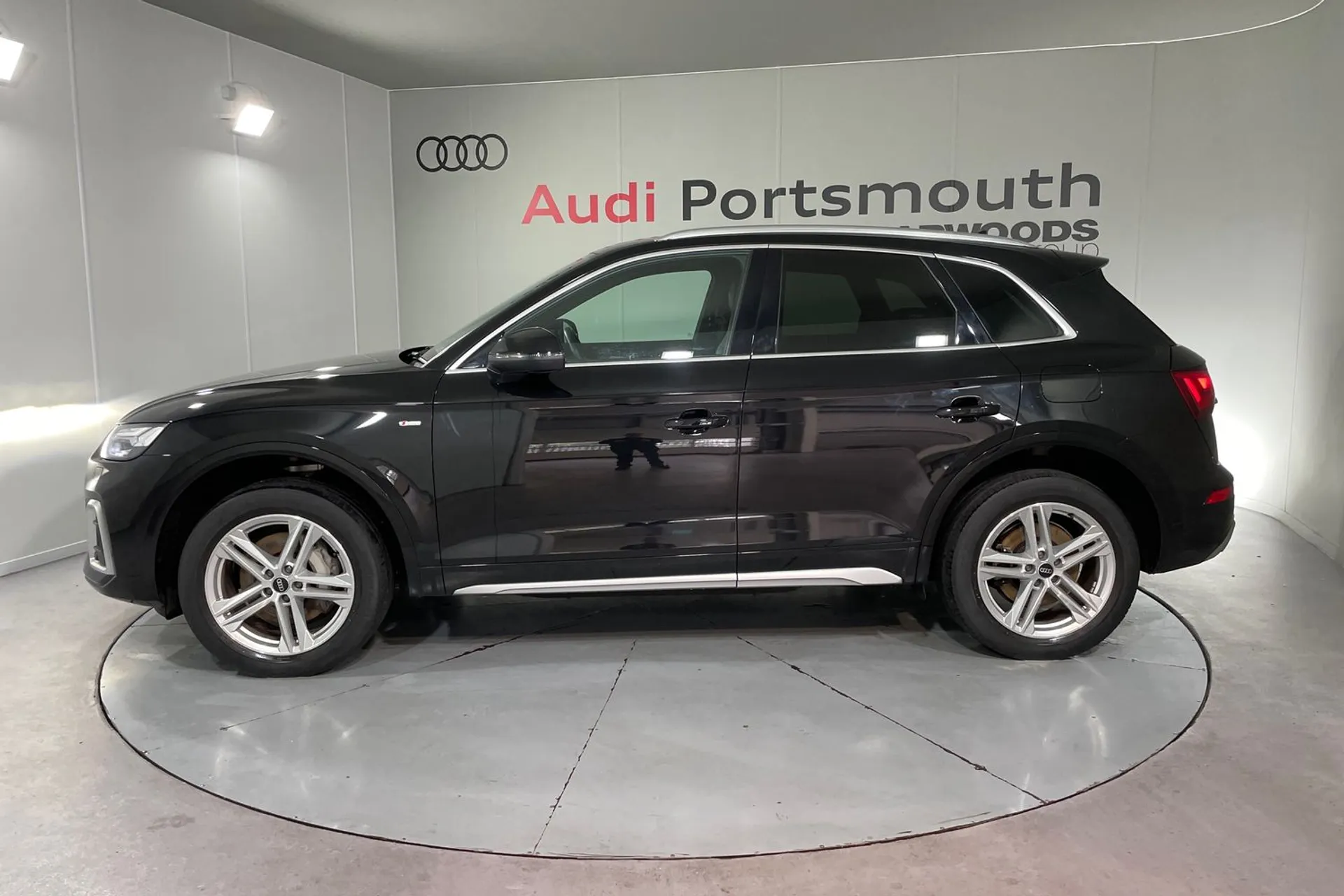 Audi Q5 thumbnail image number 11