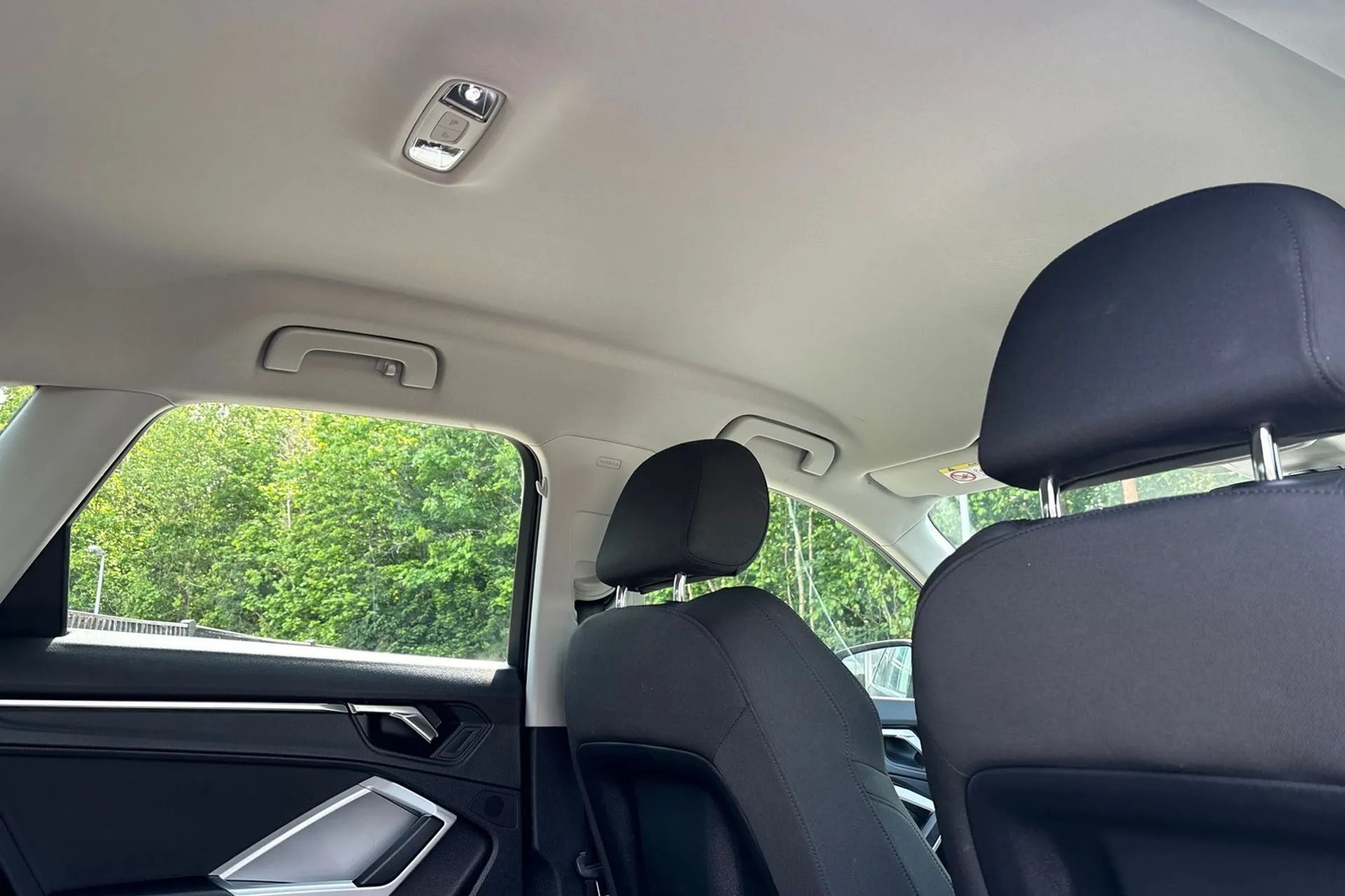 Audi Q3 thumbnail image number 22